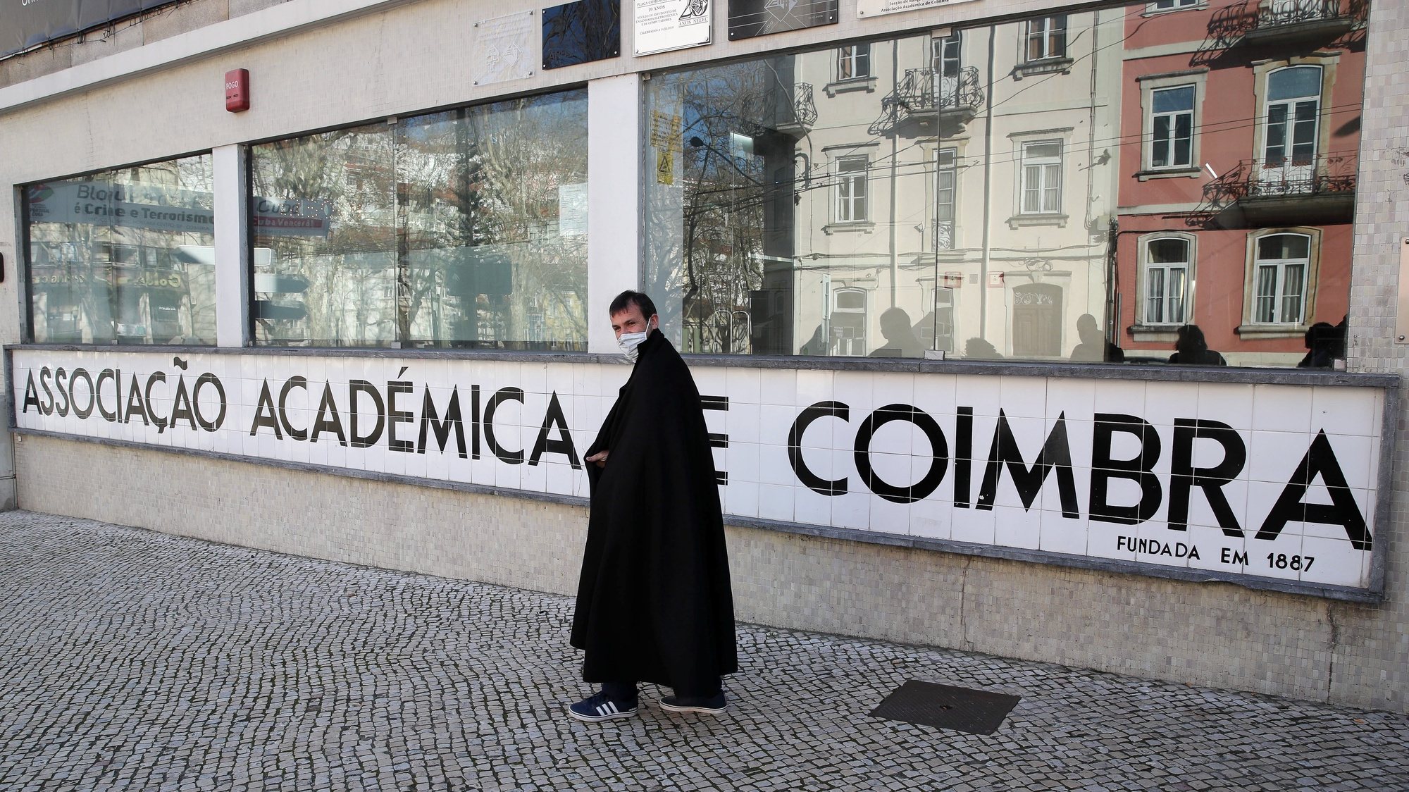 O candidato às eleições presidenciais Vitorino Silva, no final do encontro com estudantes da Associação Académica Coimbra, Coimbra, 13 de janeiro de 2021. PAULO NOVAIS/LUSA