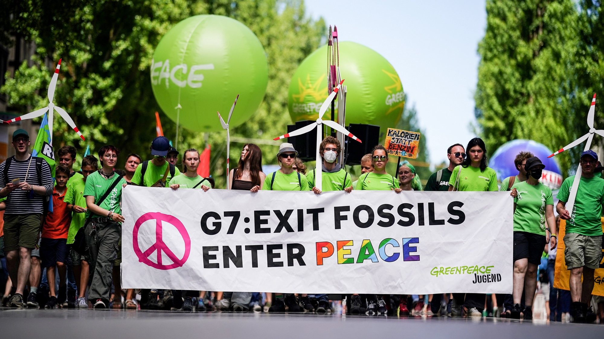 epa10033451 Protesters gather for a demonstration related to the G7 Summit in Munich, Germany, 25 June 2022. Germany is hosting the G7 summit at Elmau Castle near Garmisch-Partenkirchen from 26 to 28 June 2022.  EPA/CLEMENS BILAN