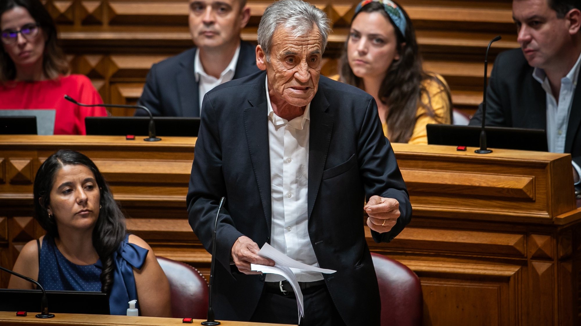 O secretário-geral do Partido Comunista Português (PCP), Jerónimo de Sousa, usa da palavra durante o debate sobre o Estado da Nação, na Assembleia da República, em Lisboa, 20 de julho de 2022. JOSE SENA GOULÃO/LUSA