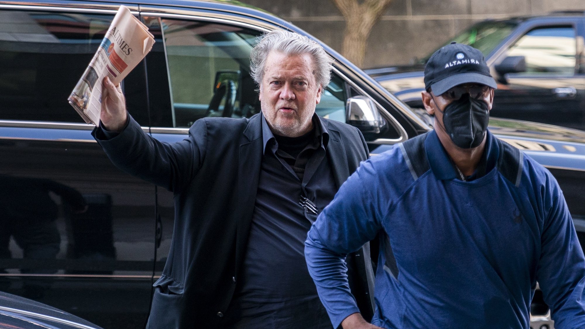 epa10086246 Steve Bannon (L), former advisor to President Trump, arrives at the Federal Courthouse in Washington, DC, USA, 22 July 2022. Bannon faces two criminal charges for his failure to comply with subpoenas from the House Select Committee to Investigate the January 6 Attack on the Capitol.  EPA/SHAWN THEW