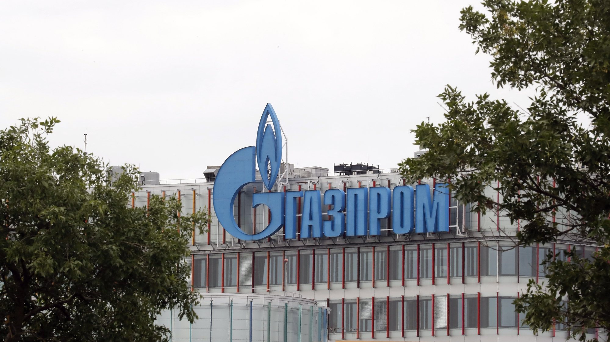 epa10093759 A Gazprom office in St. Petersburg, Russia, 27 July 2022. Russian energy giant Gazprom said on 25 July, citing problems with a turbine, that starting from 27 July the daily gas flow through the Nord Stream 1 pipeline will be set at 33 million cubic meters, just days after it resumed limited flows following a maintenance shutdown. The pipeline is the major delivery route for Russian gas to Europe.  EPA/ANATOLY MALTSEV