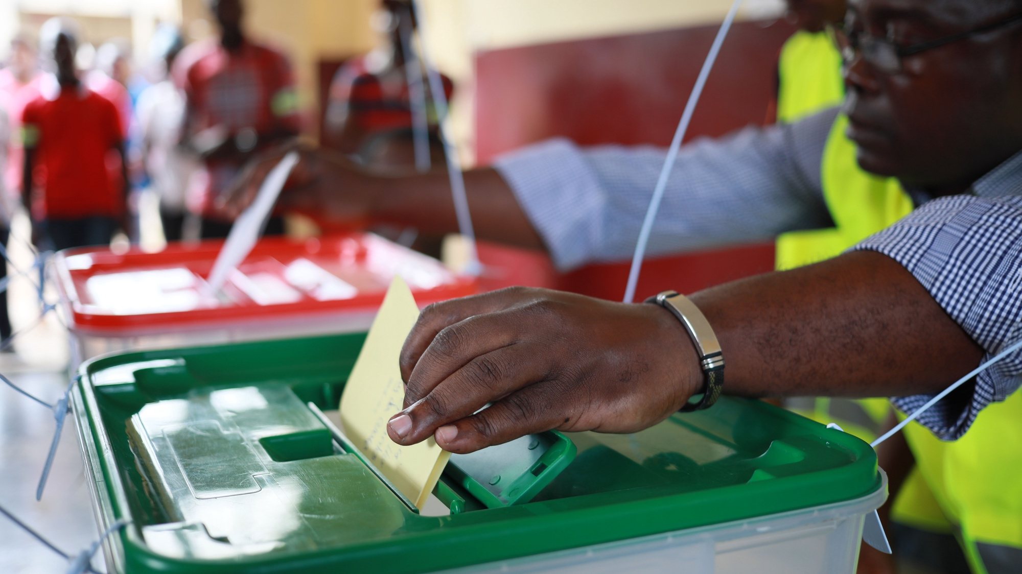People voting in the legislative, regional and municipal elections, at Dona Maria de Jesus school, in Sao Tome and Principe, 25 September 2022. More than 123 thousand voters vote in 309 polling stations distributed throughout the national territory and abroad. ESTELA SILVA/LUSA