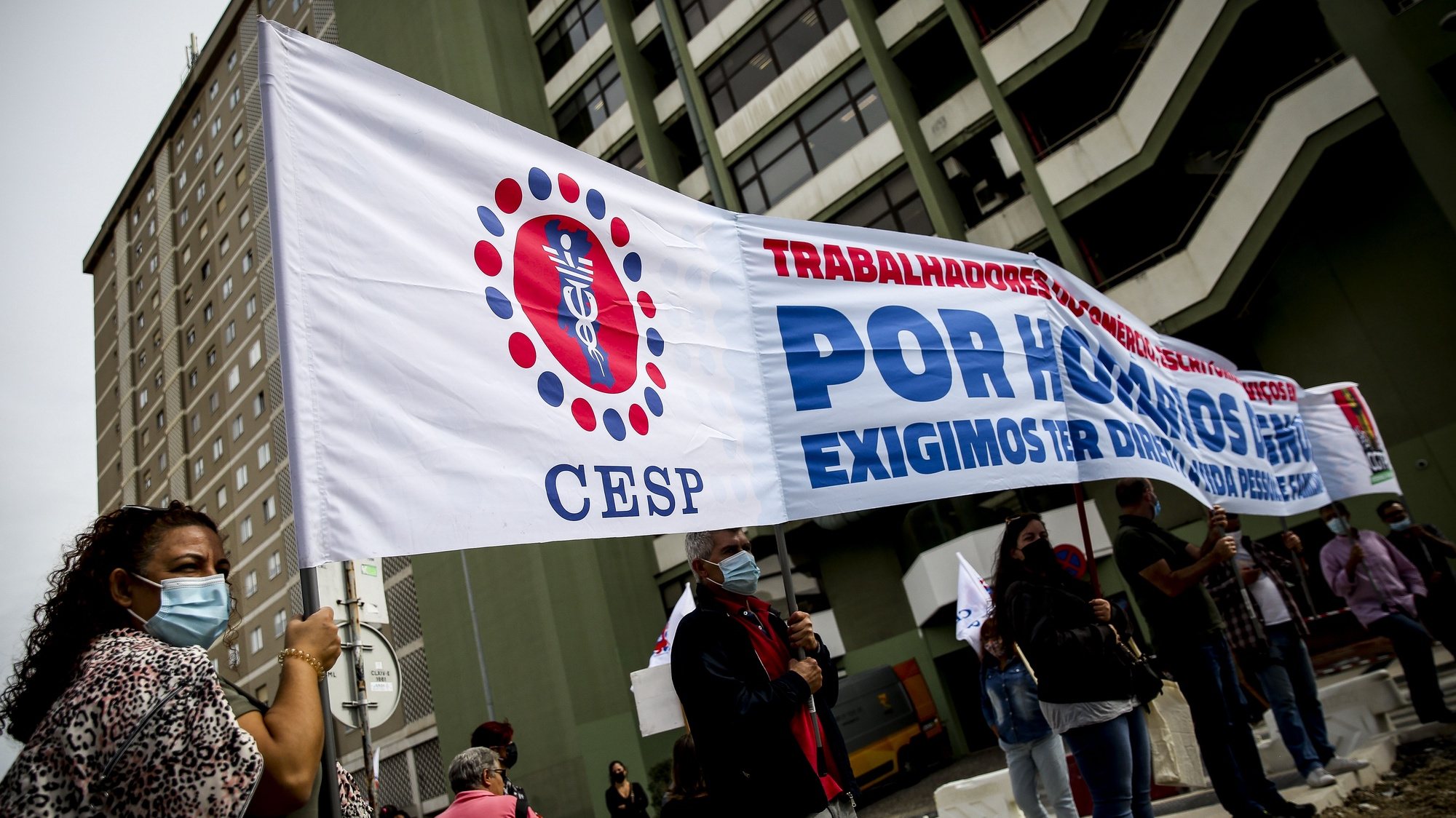 Vigília dos trabalhadores dos supermercados Pingo Doce / Jerónimo Martins contra o banco de horas, promovida pelo CESP - Sindicato dos Trabalhadores do Comércio, Escritórios e Serviços de Portugal, em Lisboa, 24 de setembro de 2020. NUNO FOX/LUSA