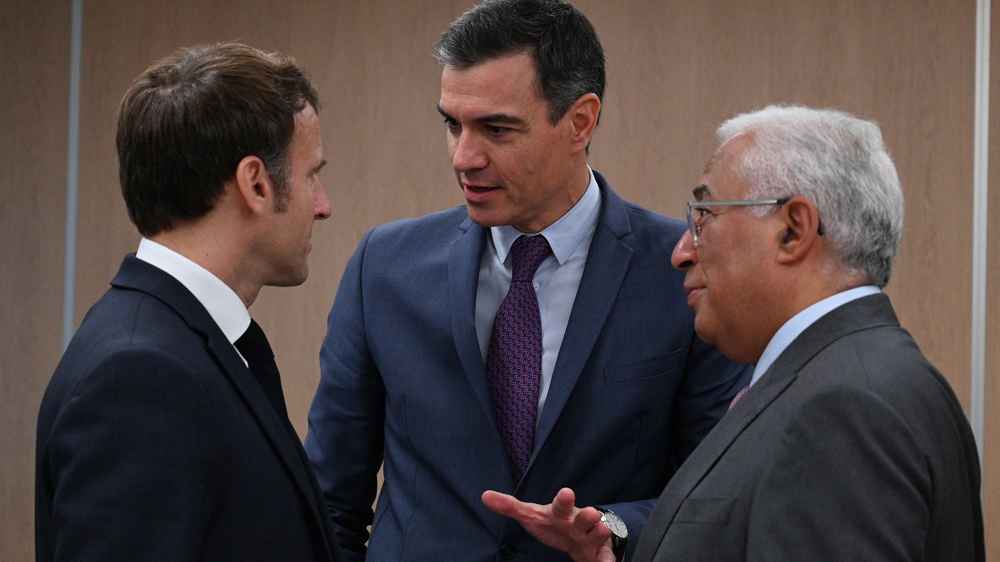 Neste encontro de Alicante estarão os primeiros-ministros de Portugal e Espanha, António Costa e Pedro Sánchez, o Presidente de França, Emmanuel Macron, e a presidente da Comissão Europeia, Ursula von der Leyen