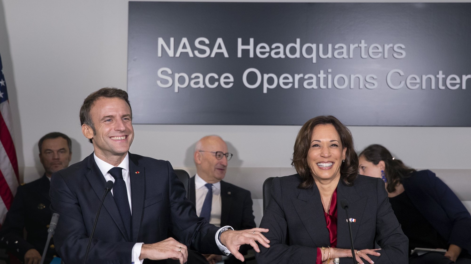 epa10339278 France&#039;s President Emmanuel Macron (L) meets with US Vice President Kamala Harris (R) at the National Aeronautics and Space Administration (NASA) headquarters, to highlight space cooperation between France and the US, in Washington, DC, USA, 30 November 2022. Macron is in Washington for the first state visit of the Biden presidency.  EPA/MICHAEL REYNOLDS