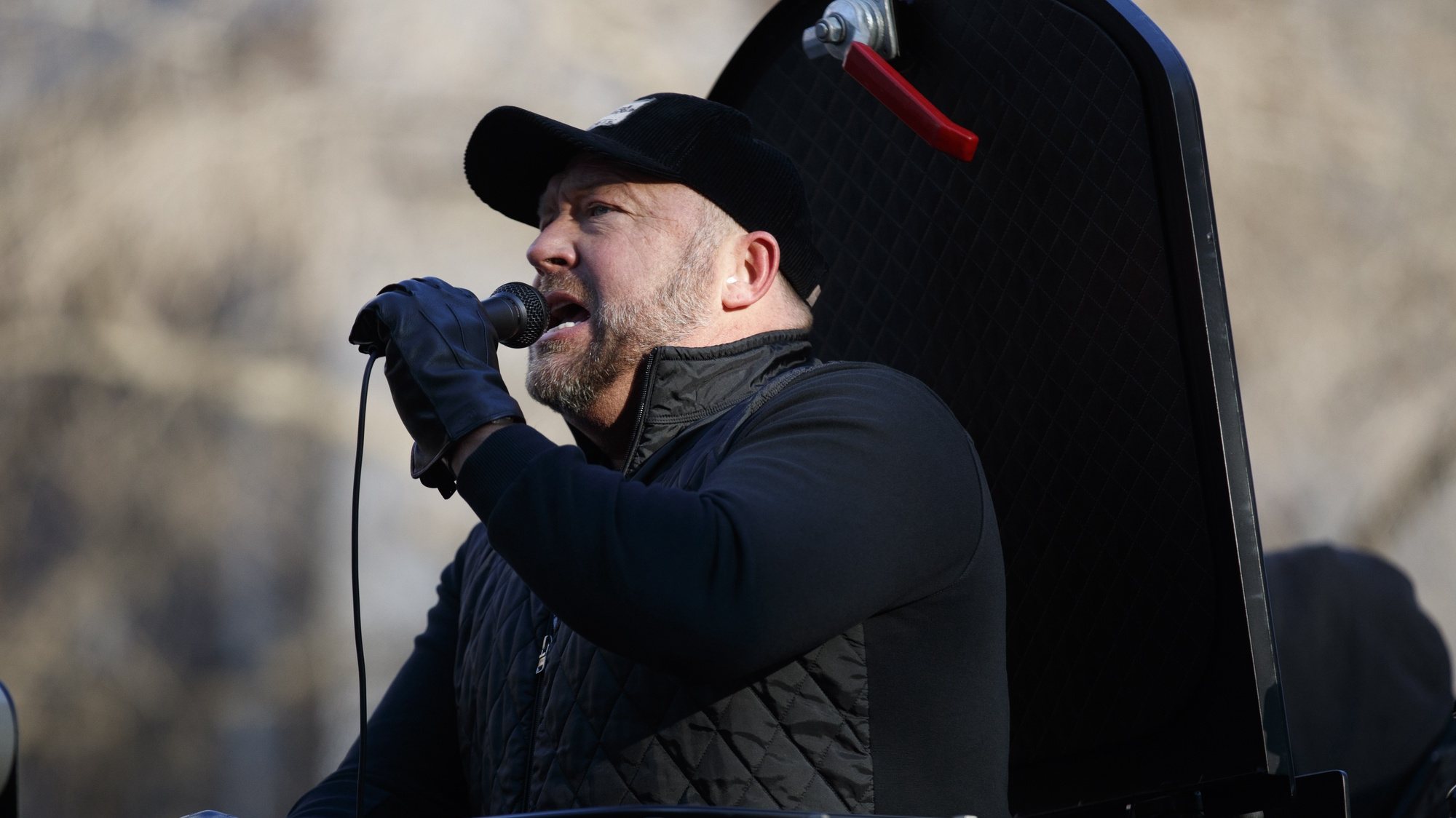 epa10240361 (FILE) - Right-wing media personality Alex Jones of InfoWars delivers remarks to gun-rights supporters gathered for a rally outside the Virginia state capitol in Richmond, Virginia, USA, 20 January 2020 (reissued 13 October 2022). A Connecticut jury on 12 October 2022 said that Alex Jones has to pay 965 million US dollars in damages for claims that the 2012 Sandy Hook massacre was staged by the US government.  EPA/SHAWN THEW *** Local Caption *** 55785260