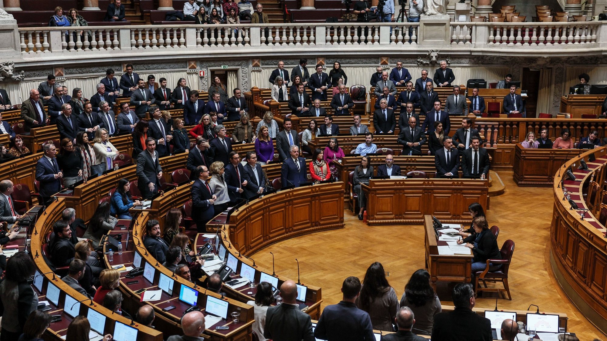 Deputados votam contra a lei da despenalização da morte medicamente assistida, na Assembleia da República, em Lisboa, 09 dezembro 2022. MANUEL DE ALMEIDA/LUSA