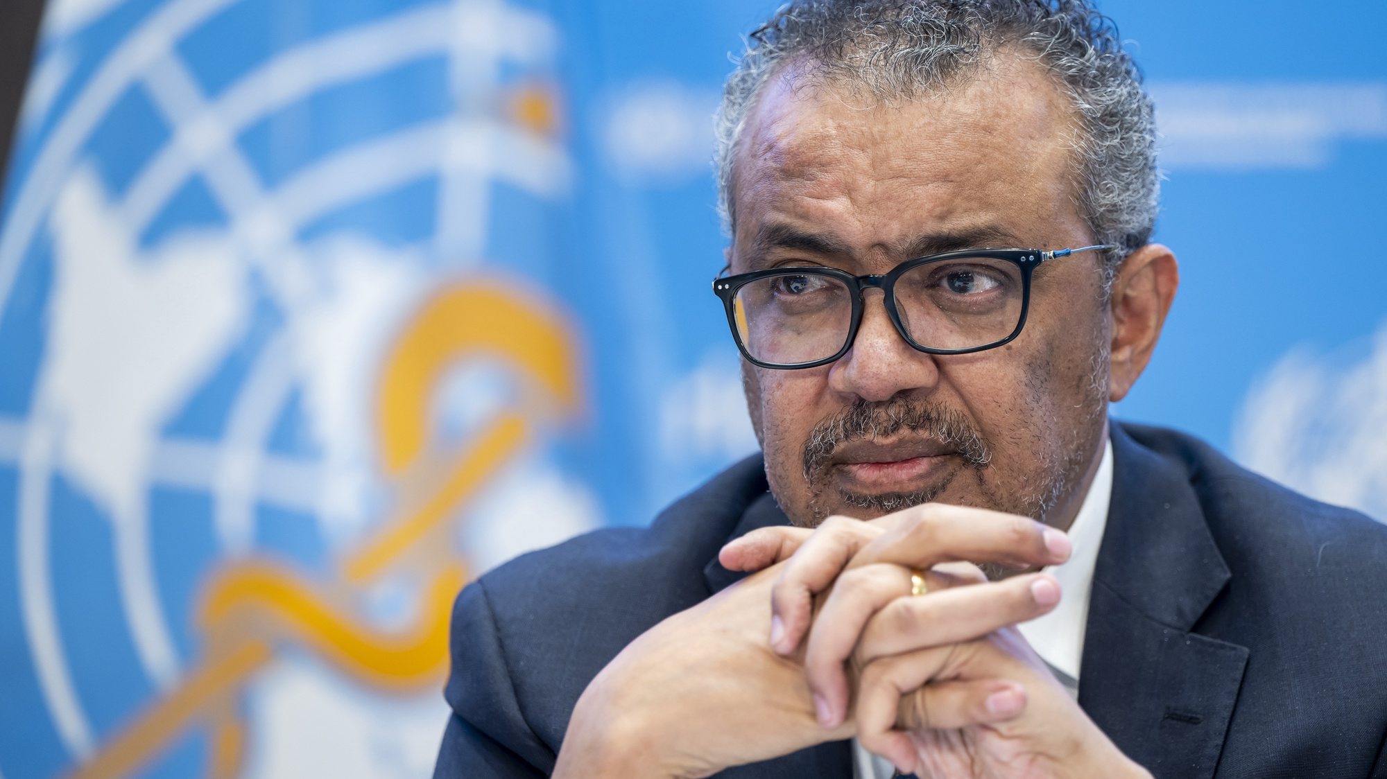 epa10365520 Director General of the World Health Organization (WHO) Tedros Adhanom Ghebreyesus speaks to journalists during a press conference organized by the Geneva Association of United Nations Correspondents (ACANU) at the WHO headquarters in Geneva, Switzerland, 14 December 2022.  EPA/MARTIAL TREZZINI