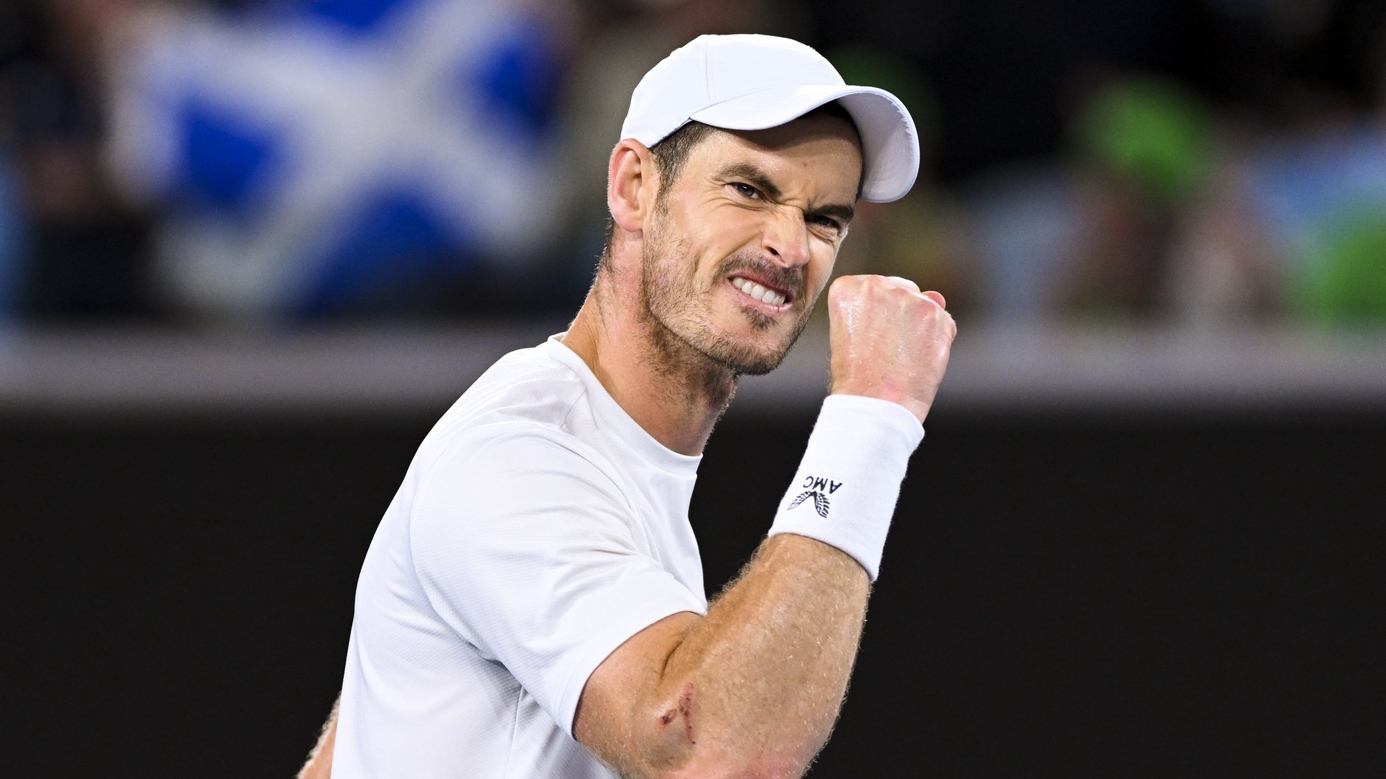 epa10416096 Andy Murray of Great Britain reacts during his second round match against Thanasi Kokkinakis of Australia at the 2023 Australian Open tennis tournament in Melbourne, Australia, 20 January 2023.  EPA/LUKAS COCH  AUSTRALIA AND NEW ZEALAND OUT