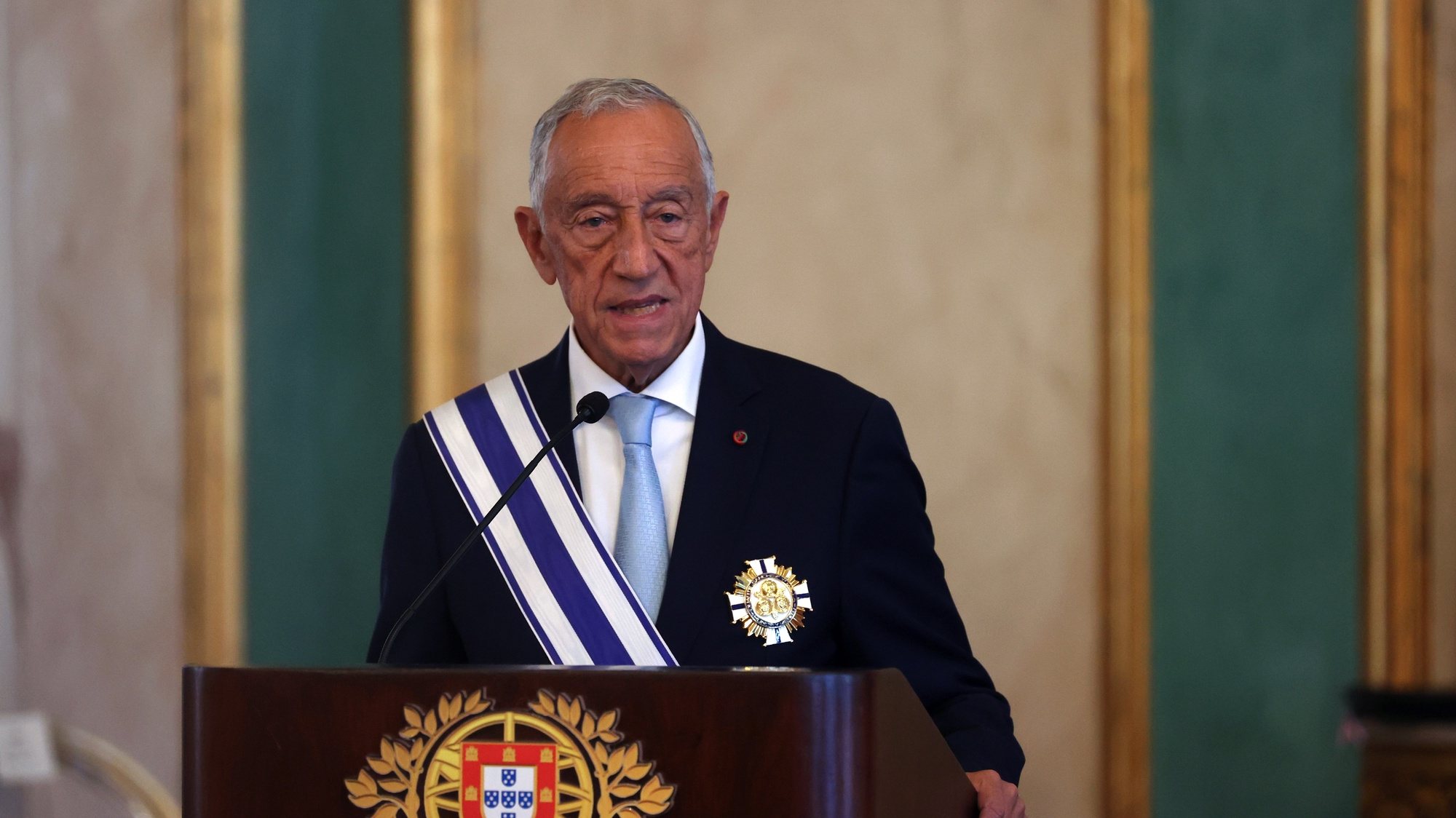 epa10539174 Portuguese President Marcelo Rebelo de Sousa speaks during a ceremony at the National Palace in Santo Domingo, Dominican Republic, 23 March 2023. President de Sousa is on an official visit to the Dominican Republic.  EPA/ORLANDO BARRIA
