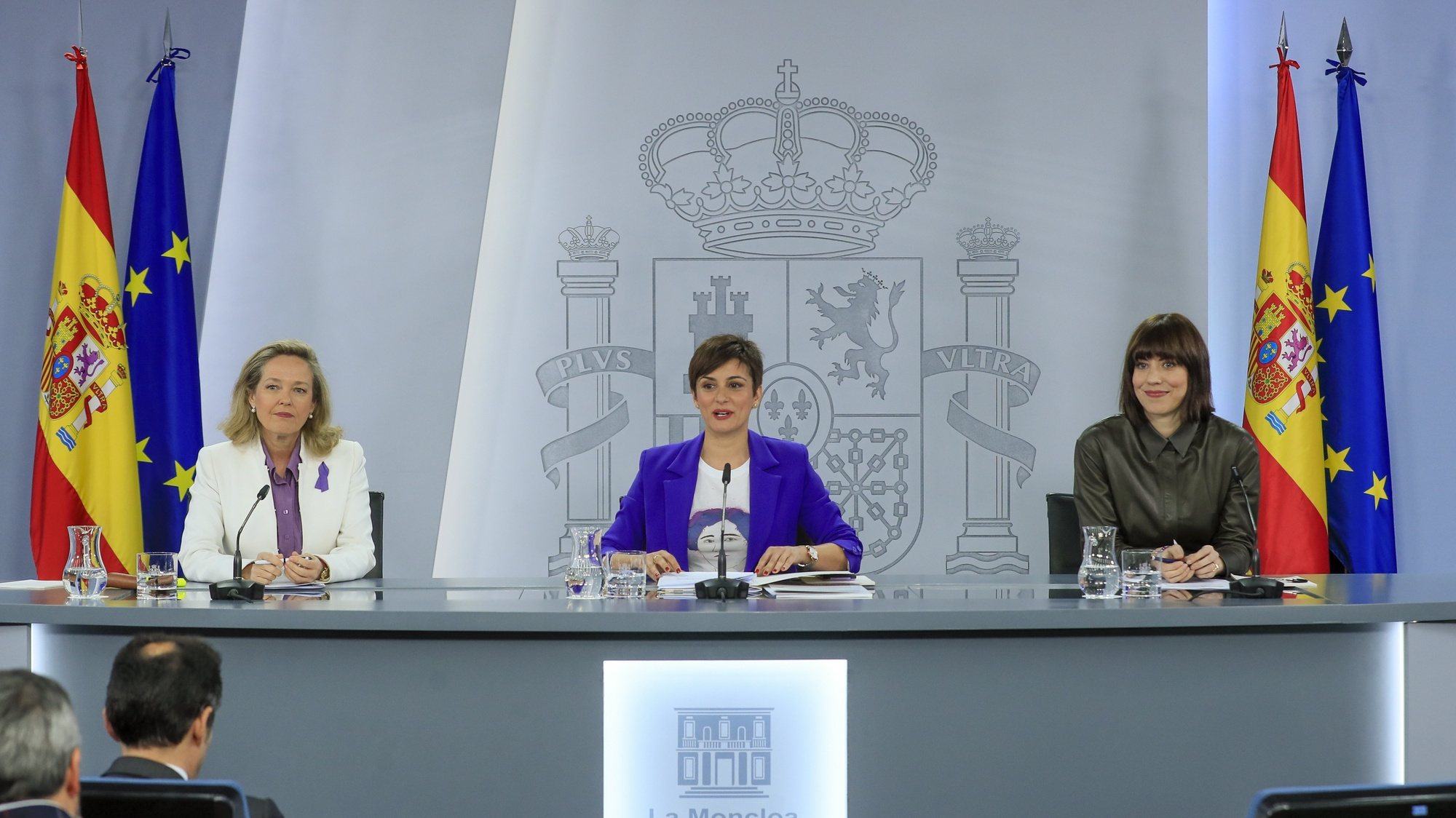 epa10507328 (L-R) Spanish deputy Prime Minister and Minister of Economy Nadia Calvino, Minister for Territorial Policy Isabel Rodriguez and Science and innovation Minister Diana Morant address a press conference after the weekly Cabinet meeting at Moncloa Palace in Madrid, Spain, 07 March 2023.  EPA/FERNANDO ALVARADO
