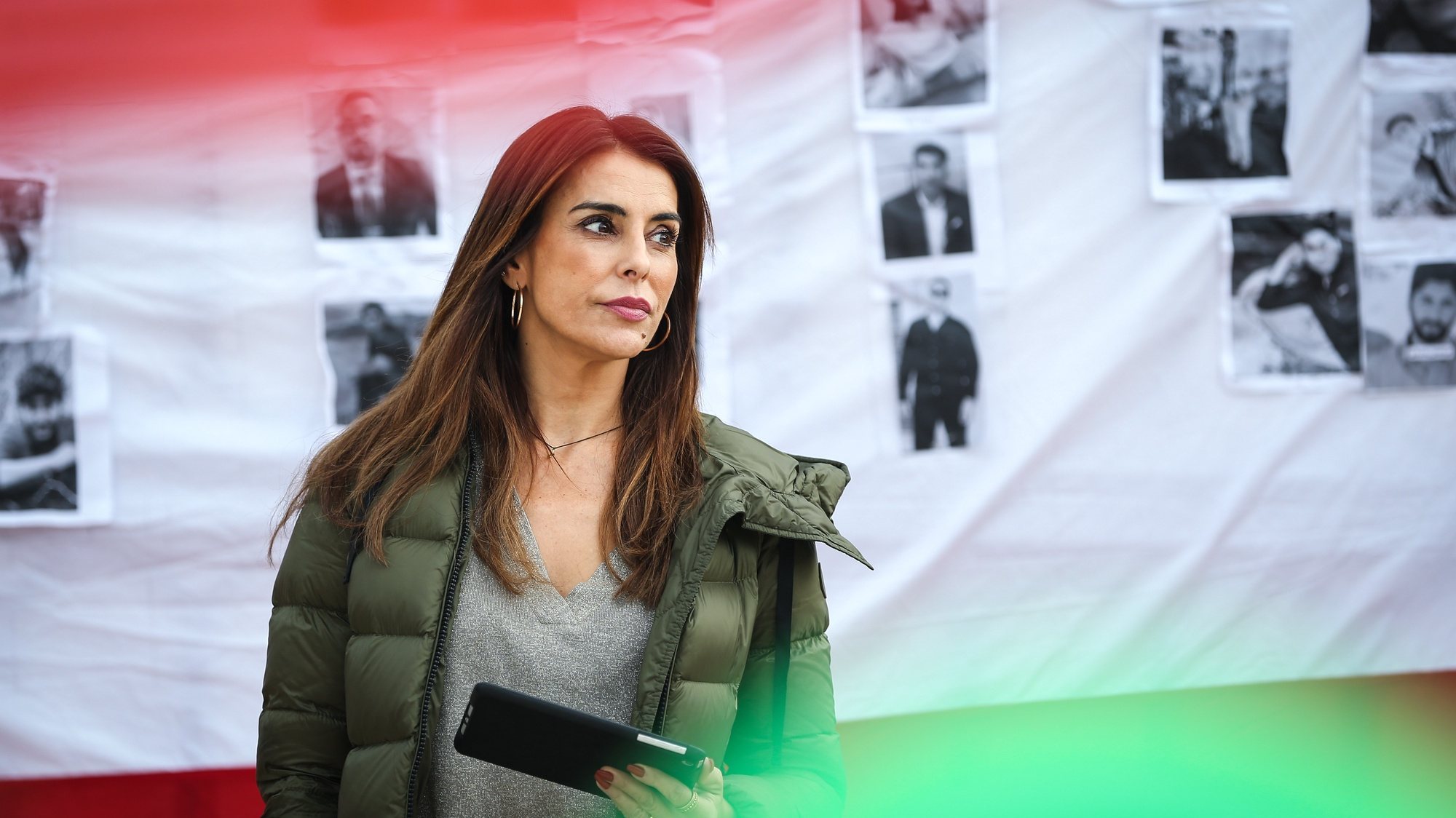 epa10314903 Portuguese TV presenter Catarina Furtado takes part in the demonstration in support of the revolution in Iran, in Lisbon, Portugal, 19 November 2022. In memory of the over 3,000 Islamic Republic victims who were killed during the 2019 protests in Iran and as a show of support for the current revolution in that country, a global day of action is taking place in 25 countries, including the US, UK, Spain, Germany, France, Japan, Australia, among others.  EPA/RODRIGO ANTUNES