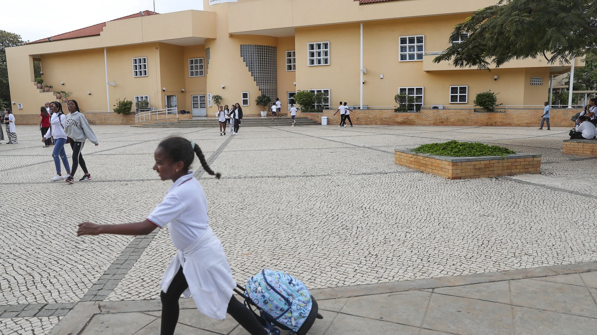 Crianças na Escola Portuguesa em Luanda que hoje foi visitada pelo ministro da Educação, João Costa, Luanda, 10 de janeiro de 2023.  AMPE ROGÉRIO/LUSA