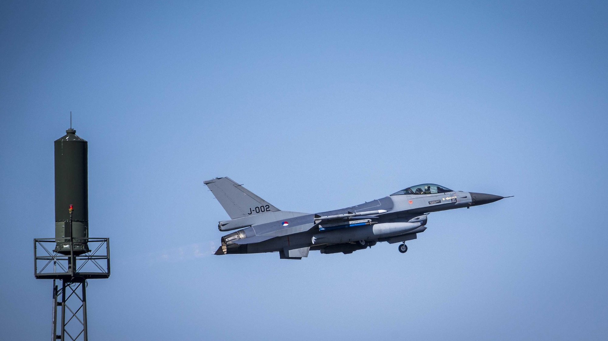 epa07478550 F-16 jet fighter aircraft of the Dutch Royal Air Force takes off during the international exercise &#039;Frisian Flag 2019&#039; at Leeuwarden Airbase, The Netherlands, 01 April 2019. Military aircraft from Germany, France, Poland, Switzerland and the USA will take part in the international exercise which will run till 12 April 2019.  EPA/SIESE VEENSTRA