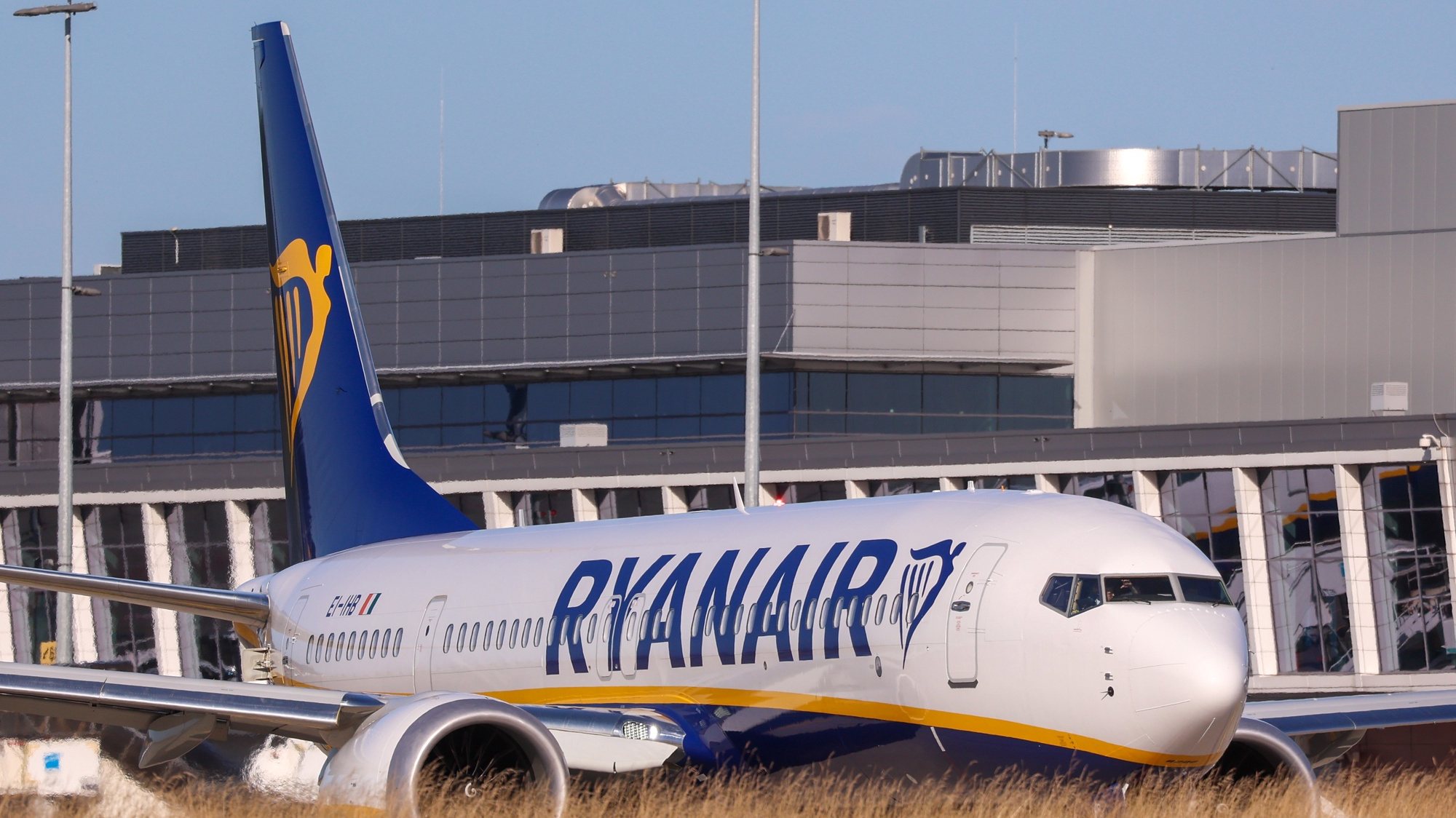 epa10799465 Ryanair flight FR6951 to Manchester (Boeing 737-8200 MAX tail number &#039;EI-IHB&#039;) is taxiing on the first day of a two days of stike of Ryanair pilots employed in Belgium, at Brussels South Charleroi airport in Gosselies, Belgium, 14 August 2023.  According to Brussels South Charleroi airport website, a total of 88 flights have been canceled for both 14 and 15 August at Brussels South Charleroi Airport, a significant hub for Ryanair in Europe where 16 airplanes are based, during a strike over pay and working conditions by Ryanair pilots in Belgium. This marks the third two-day strike by Belgian pilots this summer, affecting over 50,000 passengers.  EPA/OLIVIER HOSLET