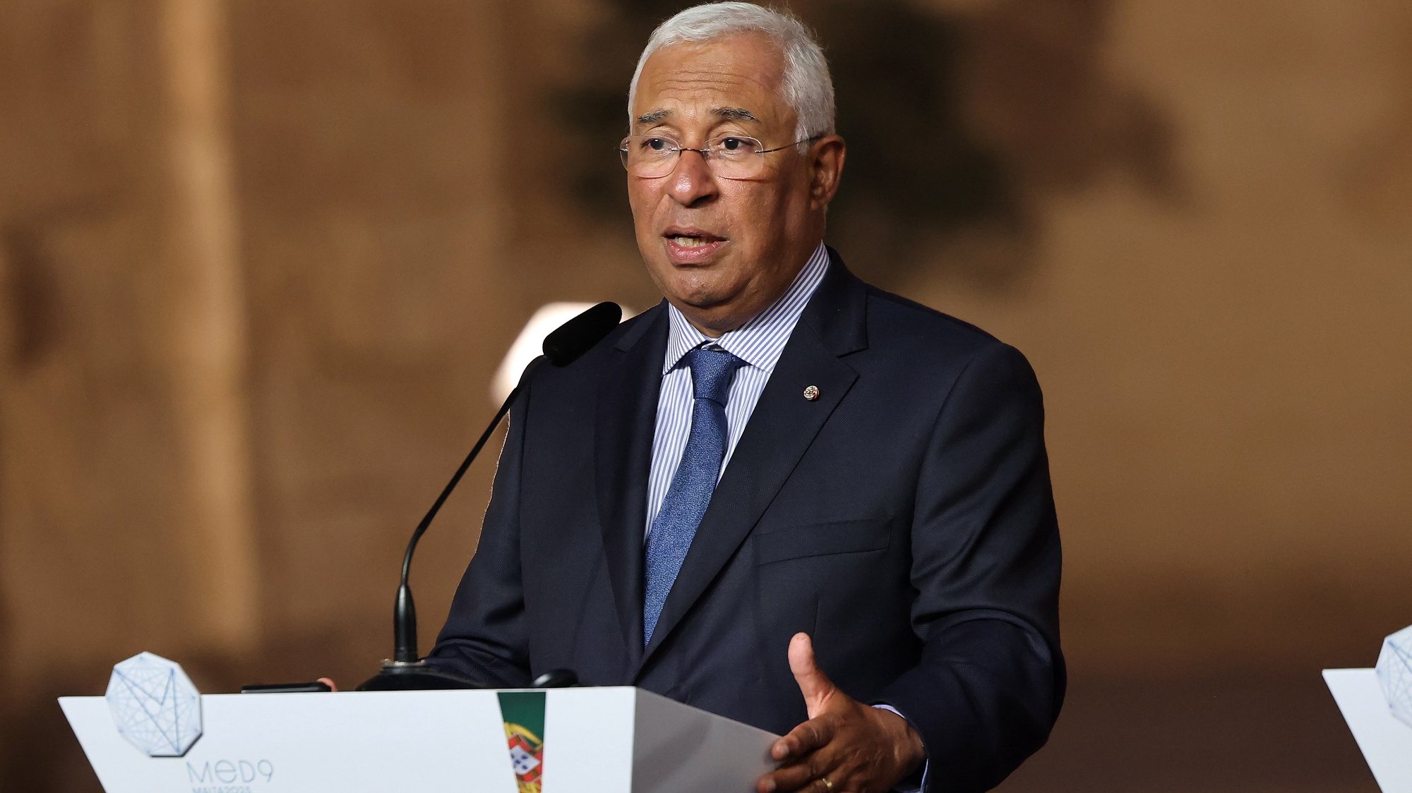 epa10890647 Portuguese Prime Minister Antonio Costa speaks as he takes part in a press conference at the 10th Summit of the Leaders of the Southern Countries of the European Union, in Valletta, Malta, 29 September 2023. The EU-Med9 meeting brings together the leaders or representatives of Spain, Portugal, France, Italy, Greece, Malta, Cyprus, Slovenia and Croatia.  EPA/Domenic Aquilina