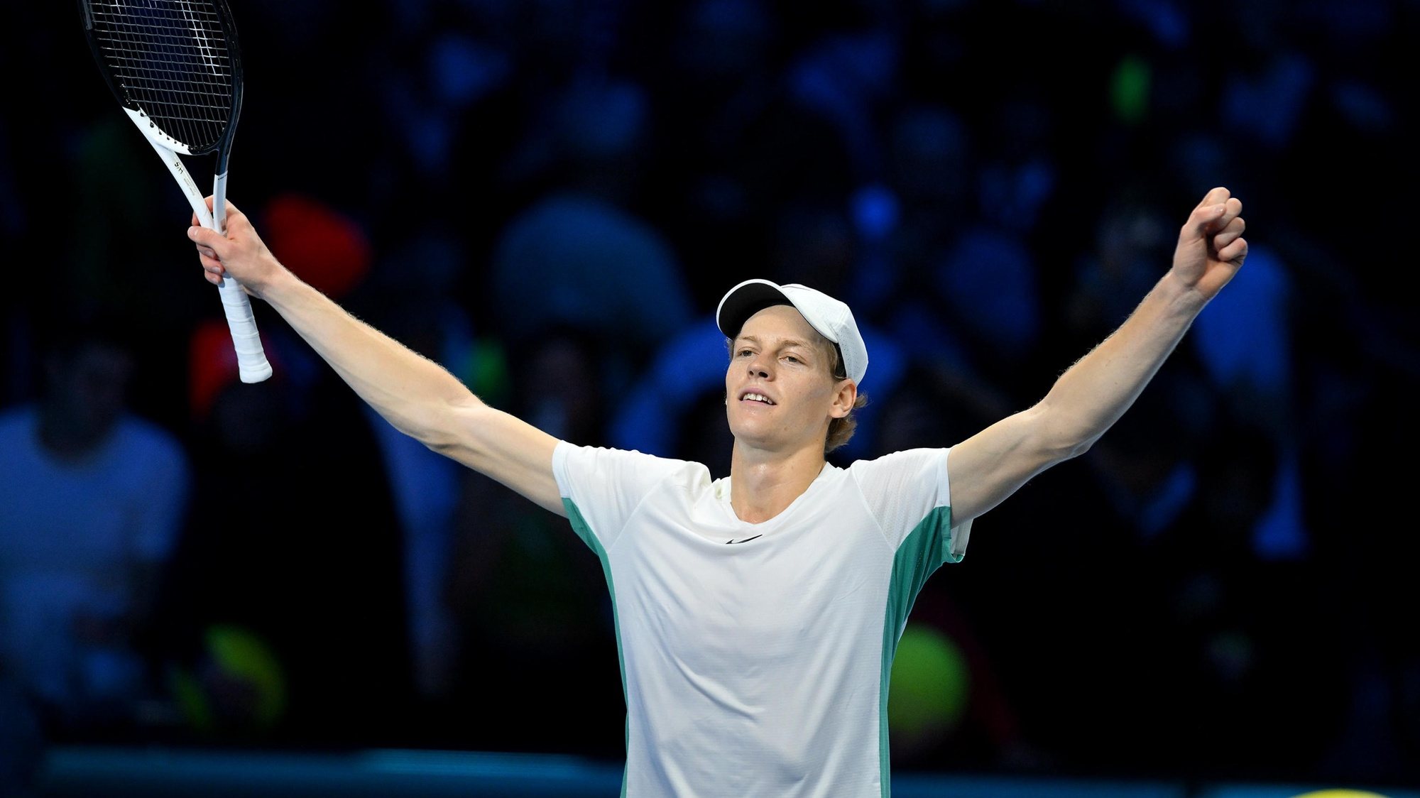 epa10982785 Jannik Sinner of Italy celebrates winning his singles semi-finals match against Danil Medvedev of Russia at the Nitto ATP Finals tennis tournament in Turin, Italy, 18 November 2023.  EPA/Alessandro Di Marco *** Local Caption ***