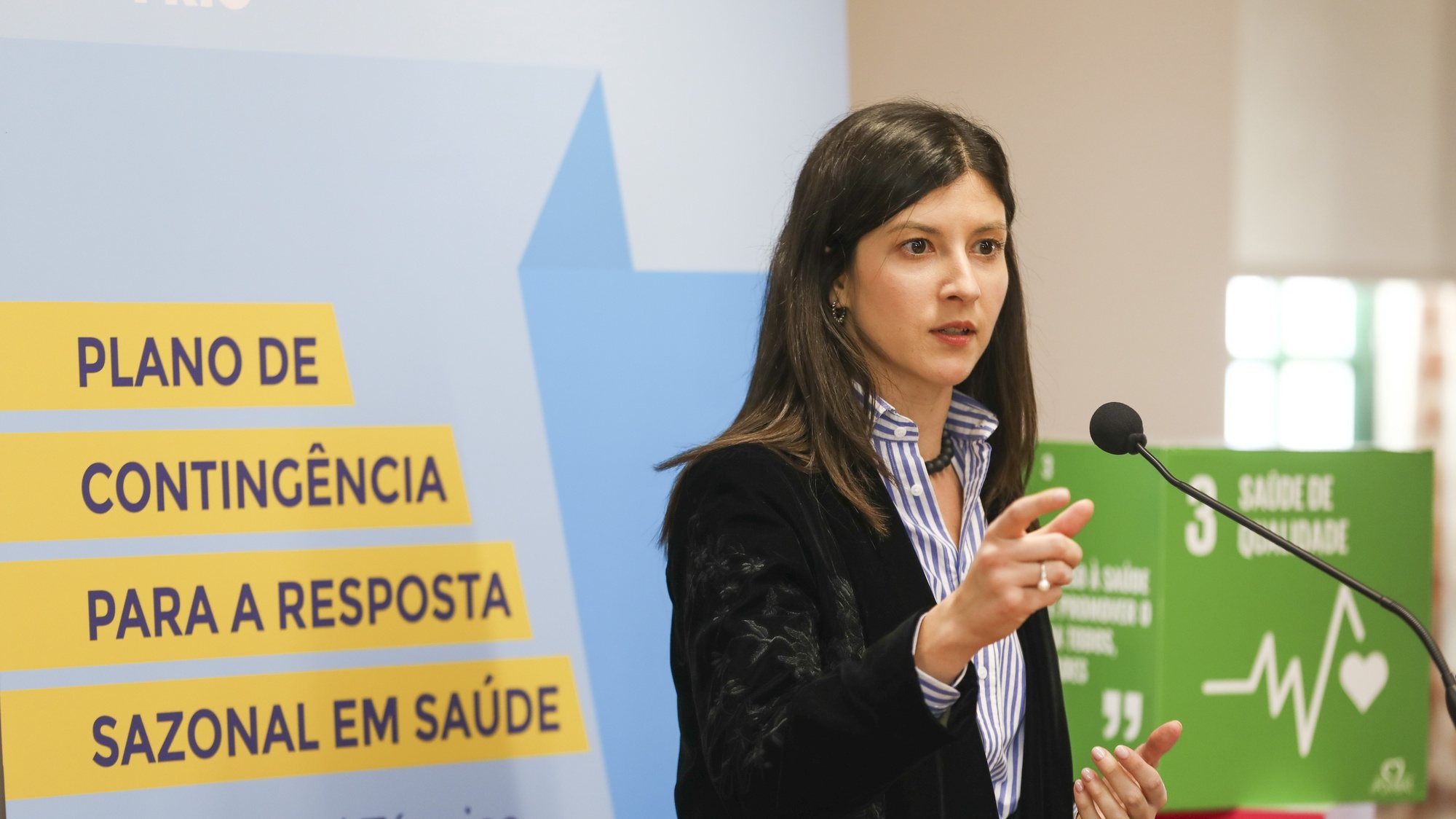 A diretora-geral da Saúde, Rita Sá Machado, intervém na apresentação do Referencial Técnico Inverno 2023/2024, no âmbito da iniciativa “Inverno Seguro”, em Pombal, 24 de novembro de 2023. PAULO CUNHA/LUSA
