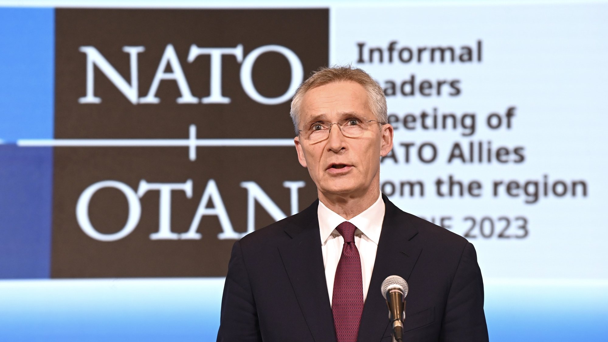 epa10989248 NATO Secretary-General Jens Stoltenberg speaks during a joint press conference after an informal meeting with leaders of the NATO alliance&#039;s members in the Western Balkans, in Skopje, Republic of North Macedonia, 22 November 2023. NATO Secretary General Jens Stoltenberg is on a two-day official visit to North Macedonia from 21 to 22 November.  EPA/GEORGI LICOVSKI