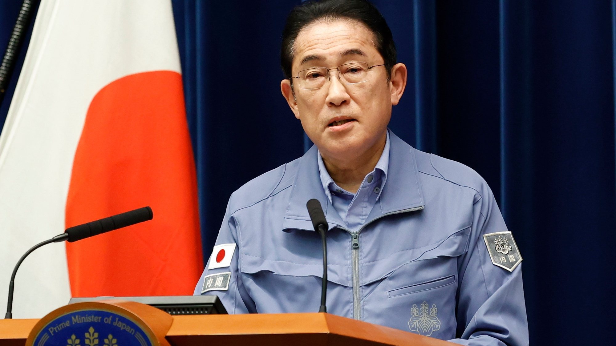 epa11056422 Japan&#039;s Prime Minister Fumio Kishida speaks during a news conference at the prime minister&#039;s office in Tokyo, Japan, 04 January 2024.  EPA/RODRIGO REYES MARIN / POOL