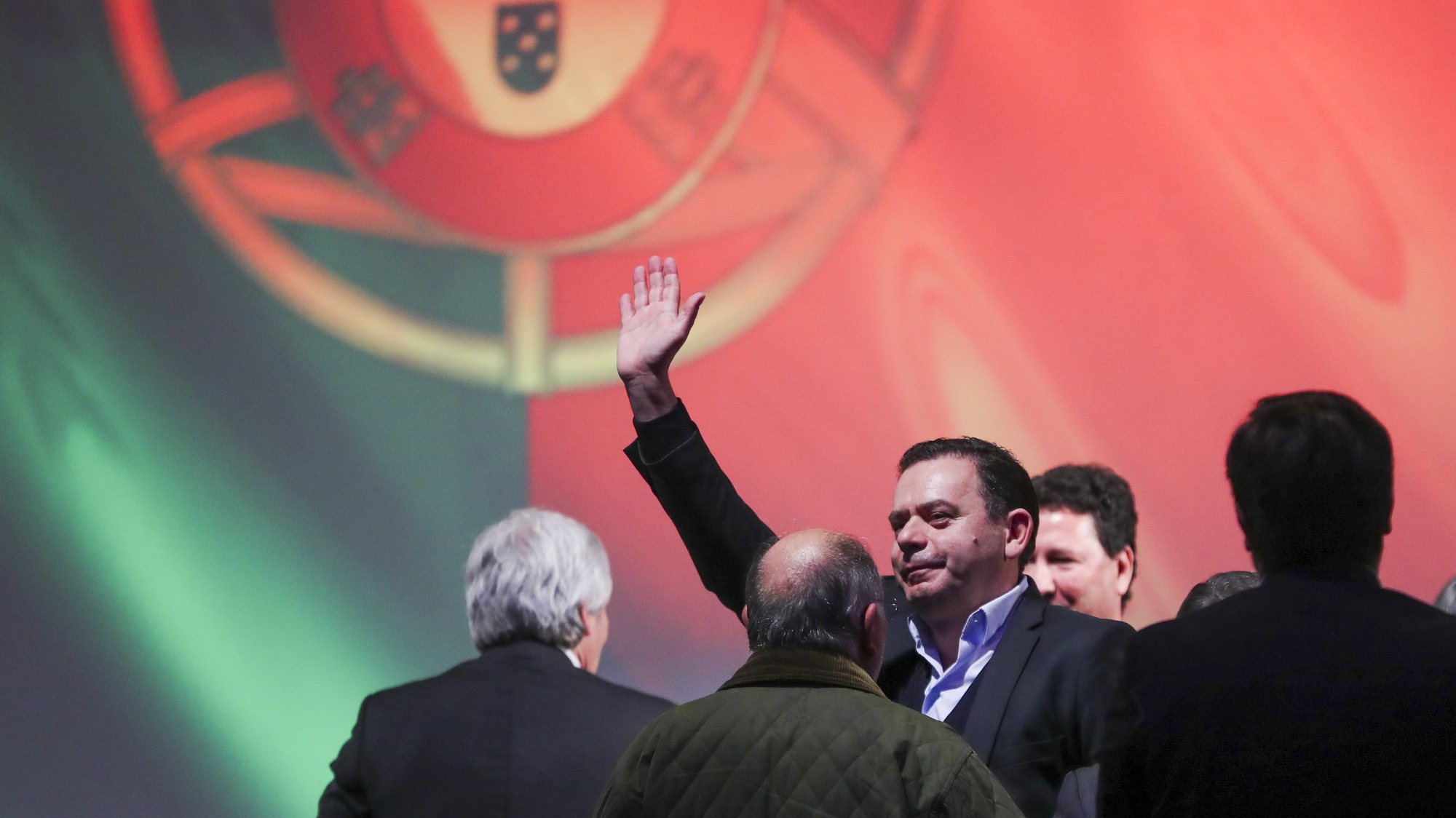 O presidente do PSD, Luis Montenegro (C) durante uma iniciativa da Aliança Democrática “ Encontro Nacional de Agricultores e do Mundo Rural” , 18 fevereiro 2024 em Santarém. PAULO CUNHA/LUSA