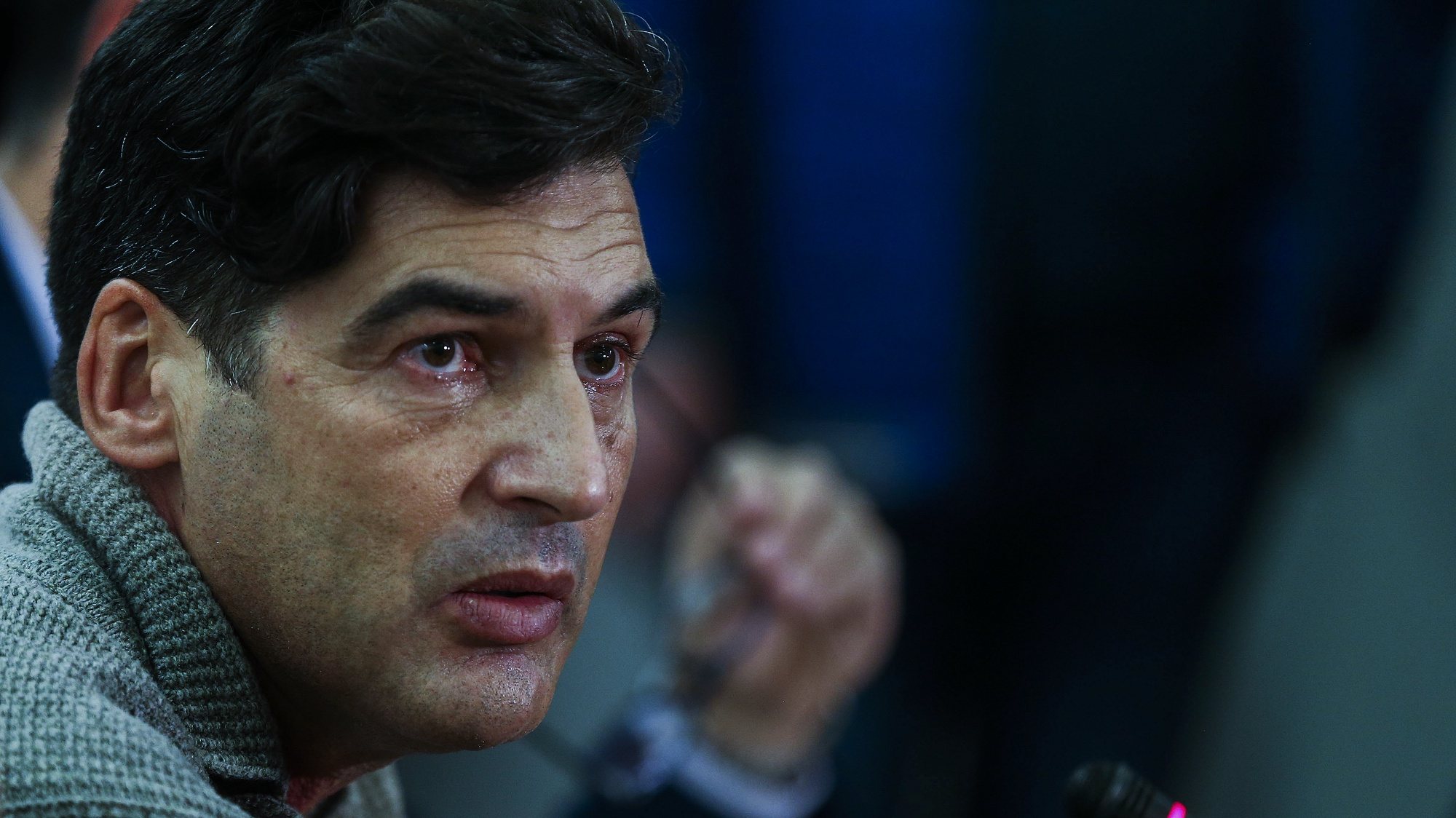 Portuguse former head coach of Ukranian Shakhtar Donetsk soccer team Paulo Fonseca during a press conference after their arrival at Humberto Delgado Airport, in Lisbon, Portugal, 28 February 2022. Portuguese and Portuguese-Ukrainian citizens who left Ukraine in the last few days, organized by the Portuguese Embassy in Kiev, and some also by their own means, upon arrival in Lisbon on a flight from Bucharest.  Thousands of people desperately trying to leave Kyiv, the capital of Ukraine, which has been under Russian military assault. Russian troops entered Ukraine on 24 February prompting the country&#039;s president to declare martial law and triggering a series of severe economic sanctions imposed by Western countries on Russia. MANUEL DE ALMEIDA/LUSA