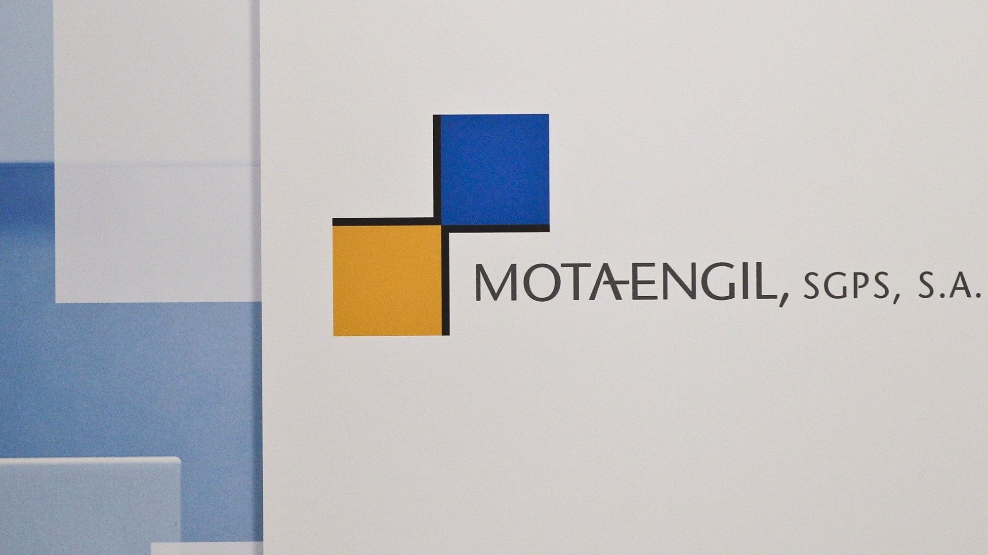 Na sessão de esta quinta-feira da bolsa, as ações da Mota-Engil subiram 2,46% para 1,50 euros.
