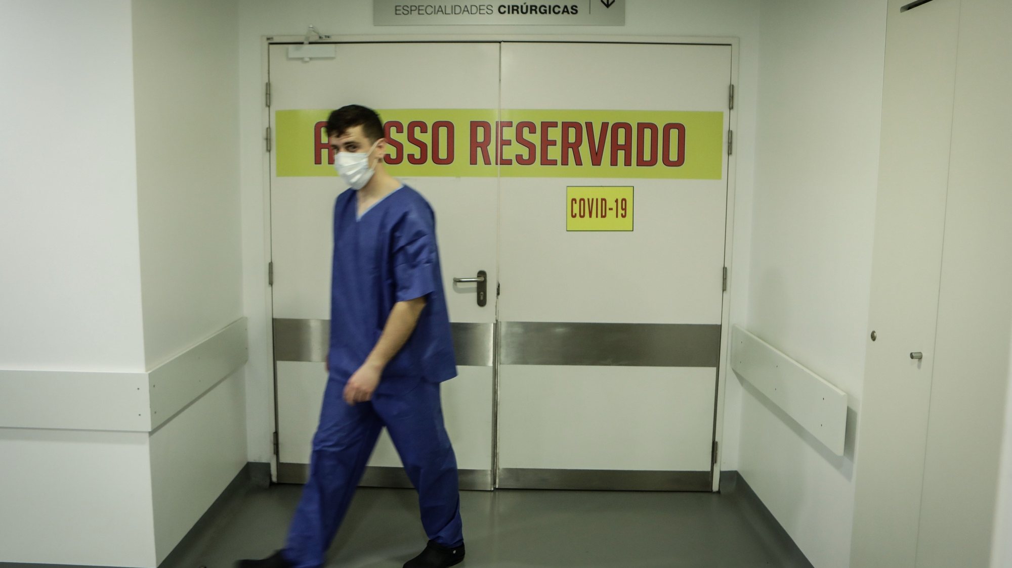O Hospital Sousa Martins da Guarda respondeu com “sucesso” à pandemia da covid-19 e atravessa um período de acalmia que permite repor serviços nos locais originais e reduzir a área de internamento de 110 para 40 camas, Guarda, 20 de maio de 2020. (ACOMPANHA TEXTO DE 21/05/2020) MIGUEL PEREIRA DA SILVA/LUSA
