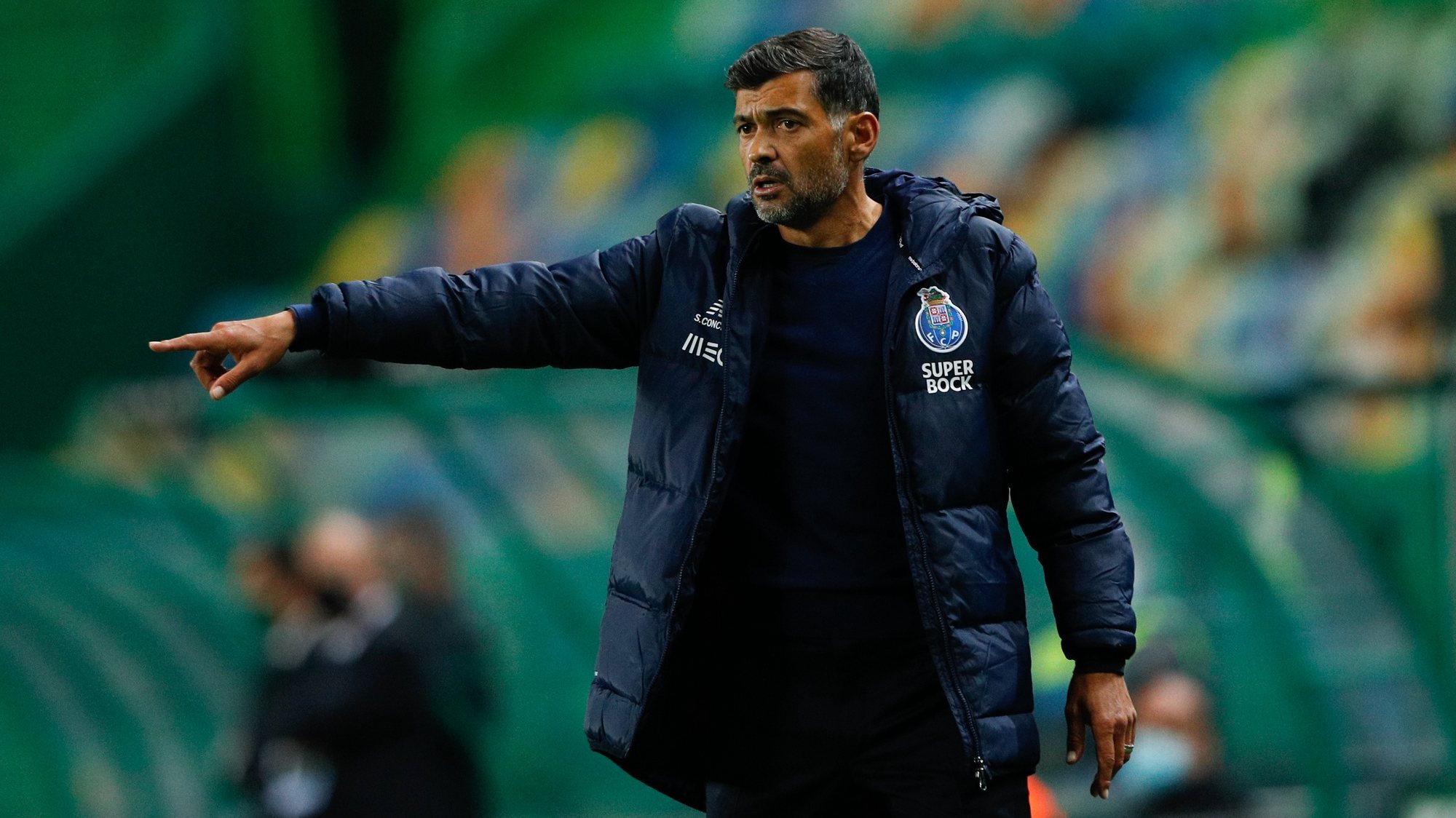 FC Porto&#039;s head coach Sergio Conceicao reacts during the Portuguese First League match against Sporting held at Alvalade Stadium in Lisbon, Portugal, 17 October 2020. ANTONIO COTRIM/LUSA