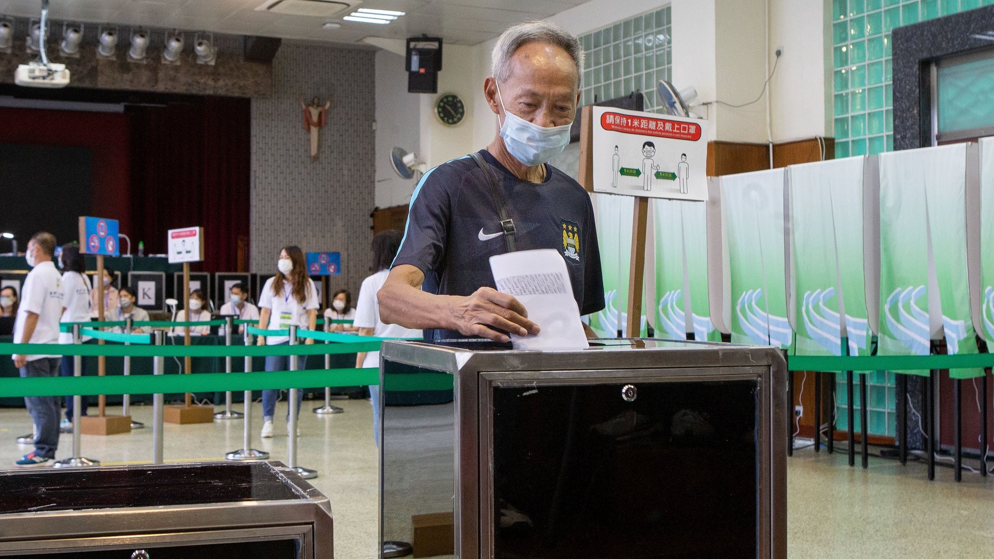 Decorre hoje em Macau as eleições para a 7ª Assembleia Legislativa da RAEM. Macau, 12 de Setembro de 2021. CARMO CORREIA/LUSA