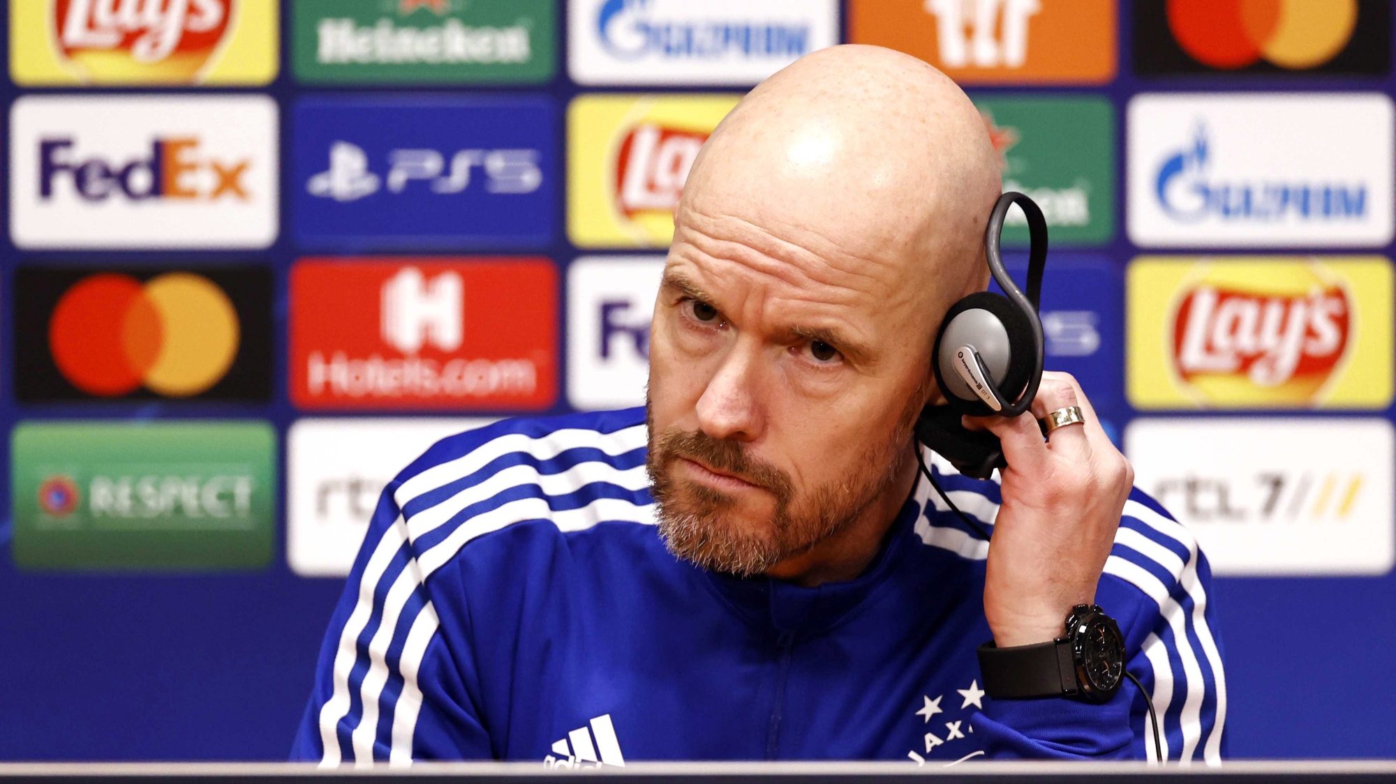 epa09625737 Ajax&#039;s coach Erik ten Hag attends a press conference at the Johan Cruijff ArenA in Amsterdam, Netherlands, 06 December 2021. Ajax will face Sporting FC in their UEFA Champions League group stage match on 07 December 2021.  EPA/MAURICE VAN STEEN