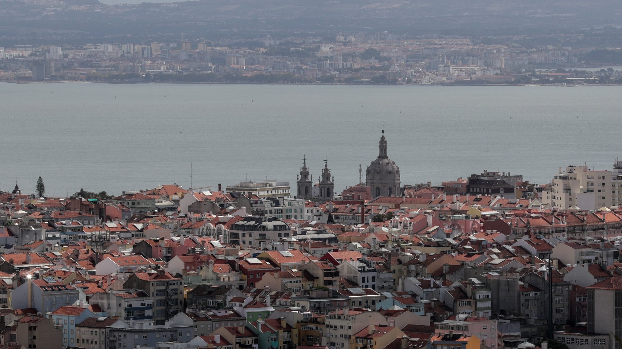Vista geral da cidade de Lisboa com Panteão Naciona, 08  de novembro de 2021. TIAGO PETINGA/LUSA