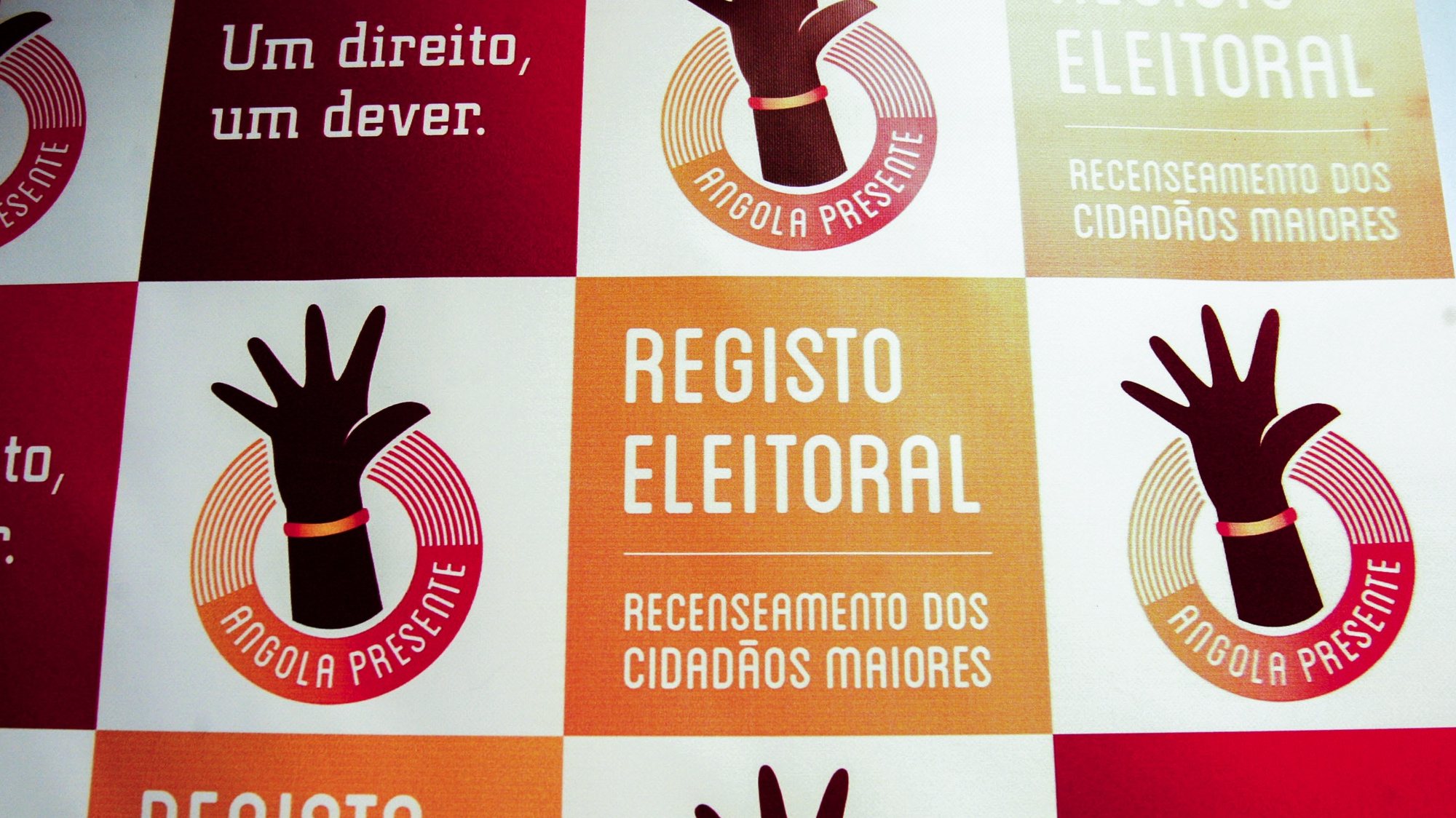 O logótipo da Comissão Nacional Eleitoral (CNE), em Luanda, Angola, 19 de fevereiro de 2020. AMPE ROGÉRIO/LUSA