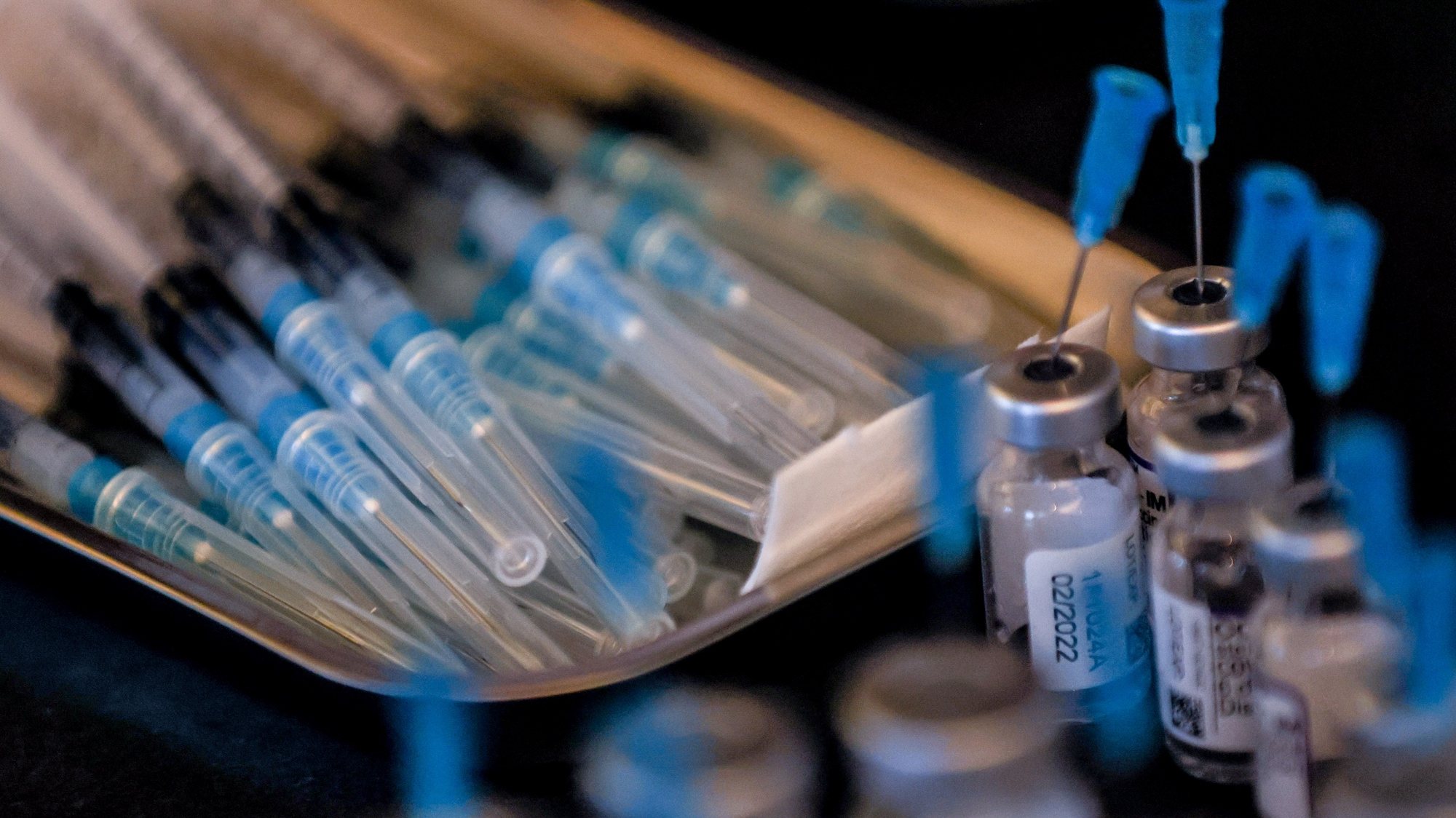 Mais de 3,4 milhões de vacinas contra gripe e covid-19 administradas