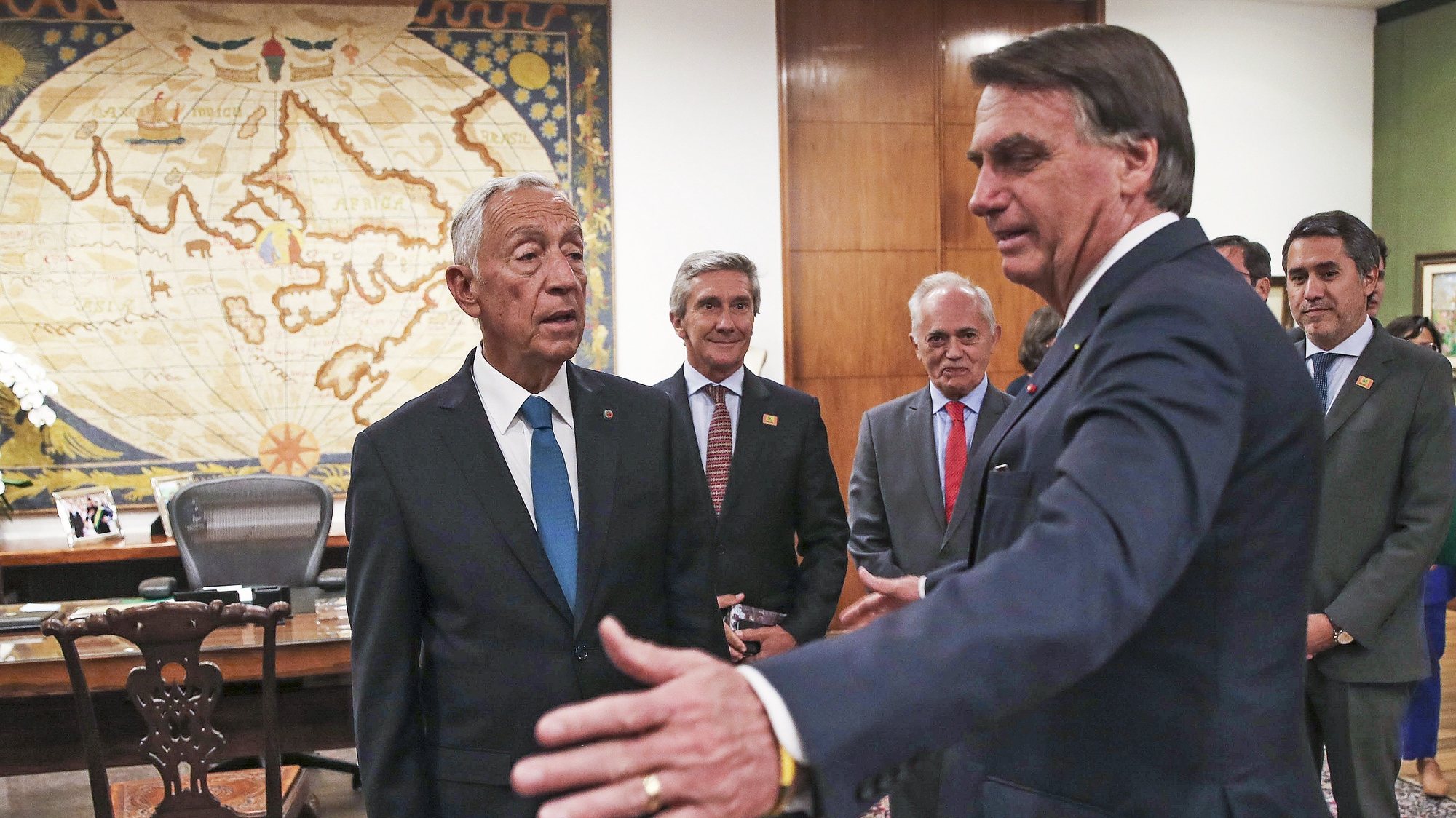 Portuguese President Marcelo Rebelo de Sousa (L) is welcomed by Brazil President Jair Bolsonaro (R) moments before a meeting at Itamaraty Palace, in Brasília, Brasil, 6 September 2022. Marcelo Rebelo de Sousa is in a visit on the occasion of the Commemorations of the Bicentennial of Brazil Independence. MANUEL DE ALMEIDA / LUSA