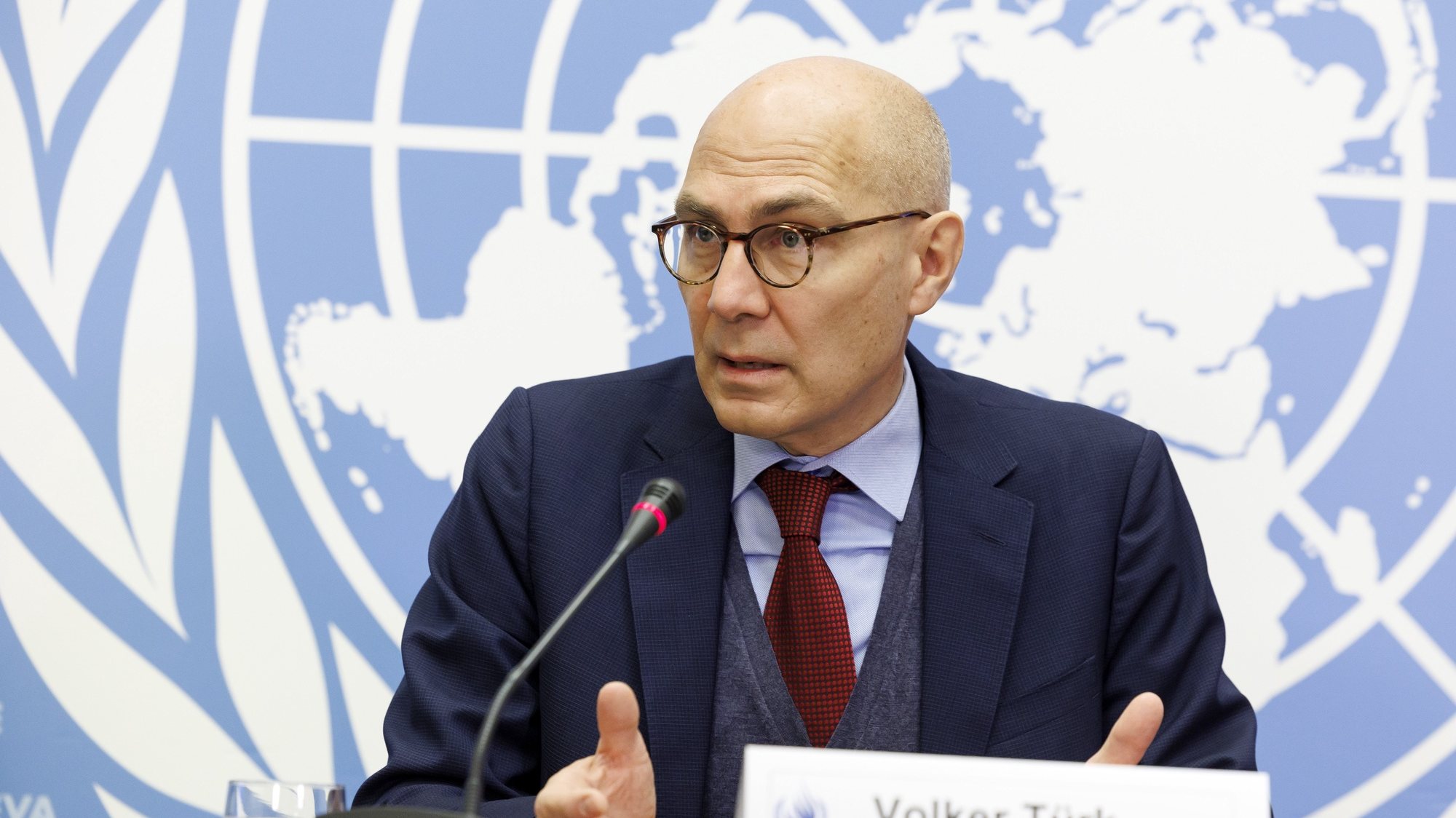 epa10356226 The UN High Commissioner for Human Rights Volker Turk (Tuerk) talks to the media during a new press conference, at the European headquarters of the United Nations in Geneva, Switzerland, 09 December 2022.  EPA/SALVATORE DI NOLFI SWITZERLAND OUT