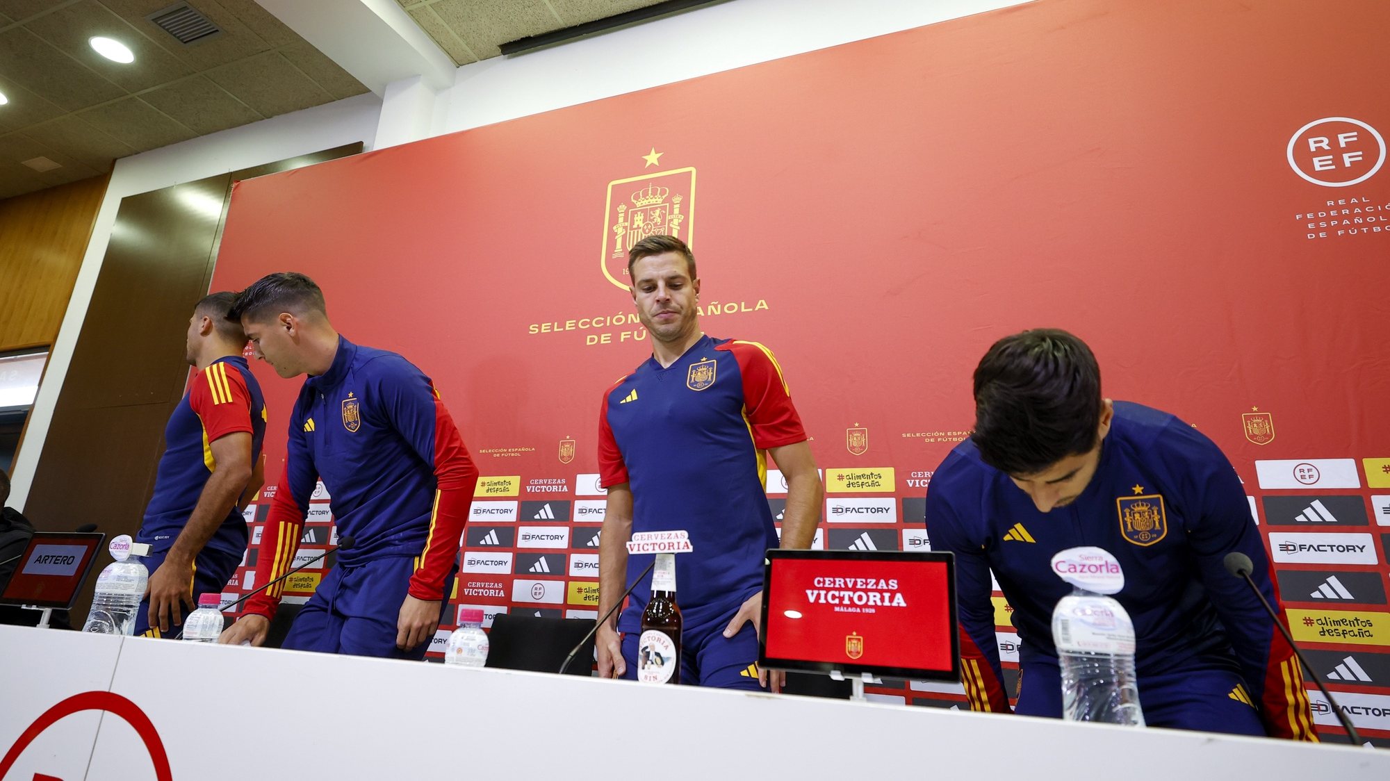 epa10840244 (L-R) Spain&#039;s players Rodri, Alvaro Morata, Cesar Azpilicueta and Marco Asensio read a press release on behalf of the whole team in Las Rozas Sports City, Madrid, Spain, 04 April 2023. Spanish male players condemn the &quot;unacceptable behavior&quot; of Luis Rubiales, who has been suspended by FIFA from his position as president of the Royal Spanish Football Federation (RFEF). &quot;We want to reject what we consider an unacceptable behavior on the part of Mr. Rubiales, who has not lived up to the institution he represents,&quot; Morata said.  EPA/Javier Lizon