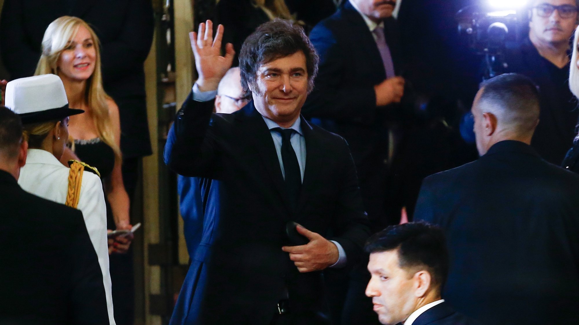 Novo Presidente da Argentina anuncia reforma para desregulamentar economia
