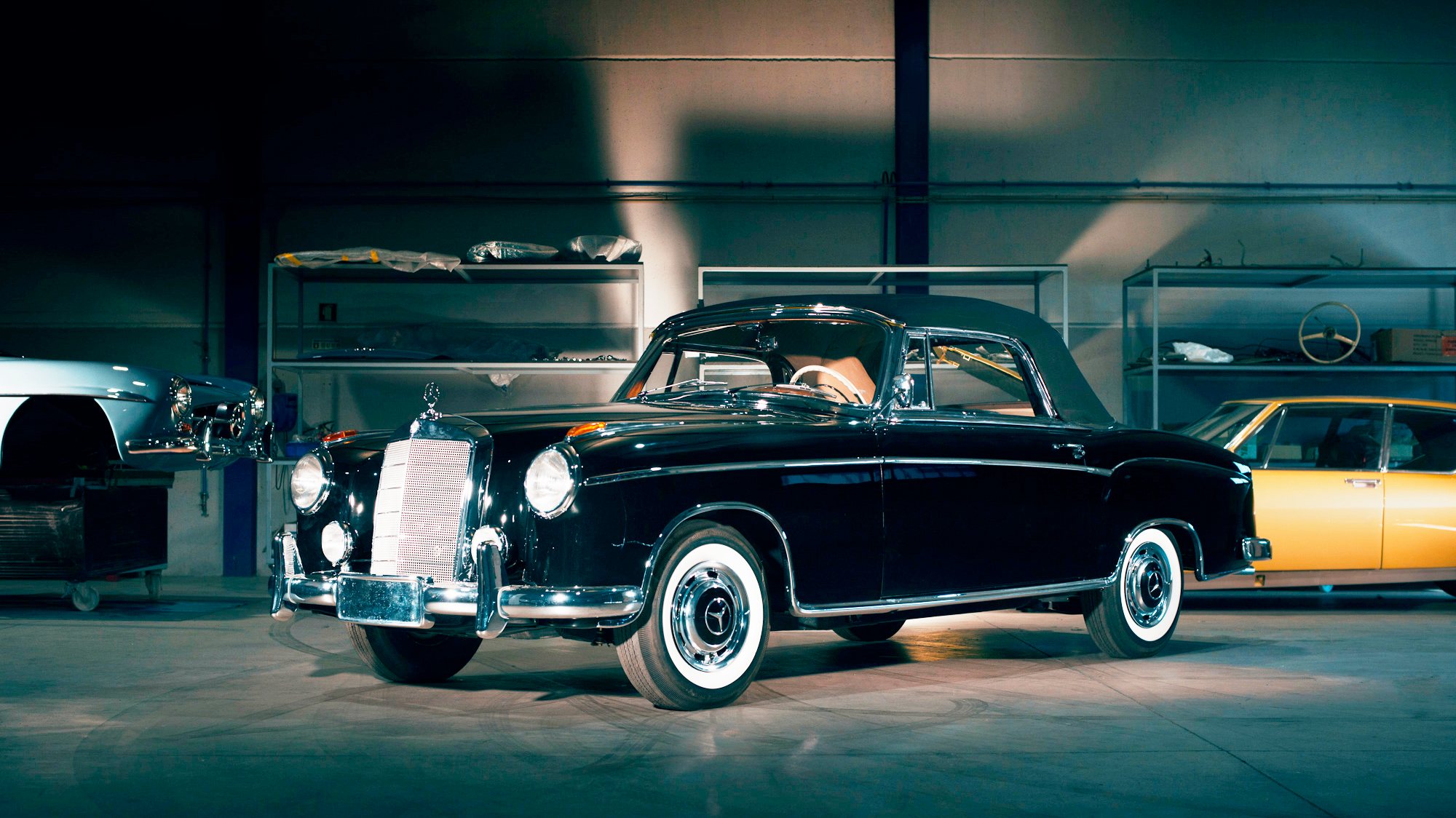 Um belo Ponton descapotável da Mercedes-Benz foi um dos primeiros clássicos restaurados no Alentejo