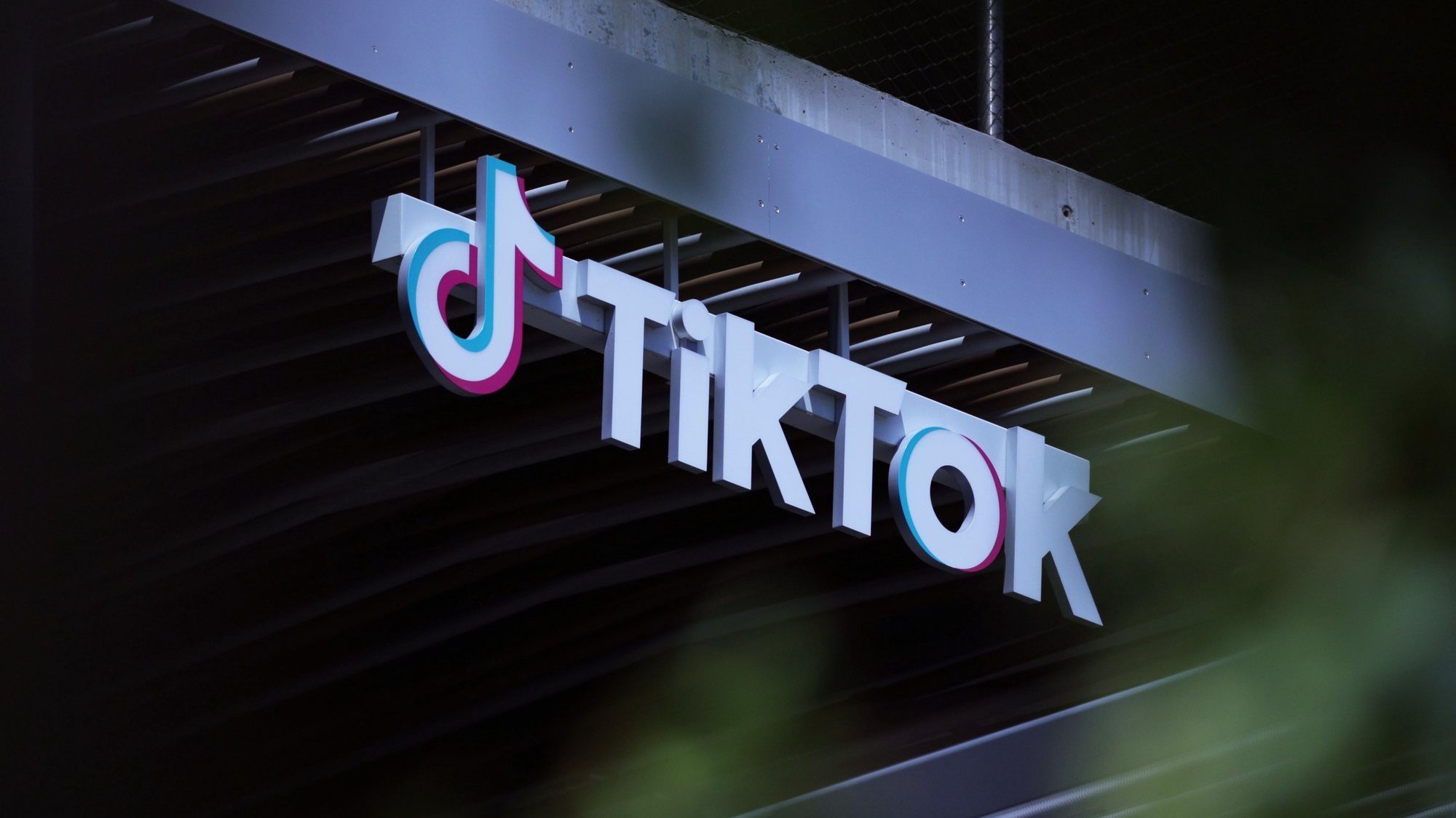 epa11298575 A sign is on display at TikTok in Los Angeles, California, USA, 24 April 2024. US President Biden signed on 24 April a law that would ban Chinese-owned TikTok unless it is sold within a year.  EPA/ALLISON DINNER