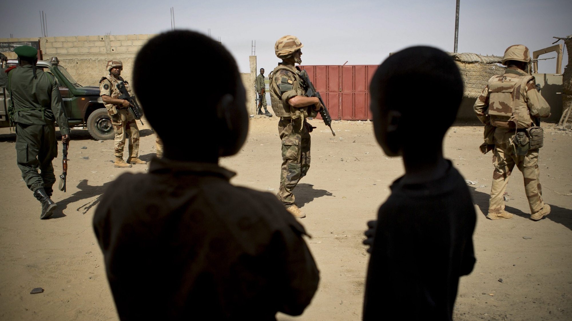 O exército do Mali disse na sexta-feira ter matado &quot;203 combatentes&quot; de &quot;grupos terroristas armados&quot;