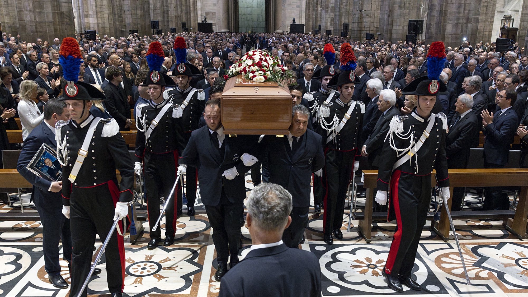 epa10690825 The coffin of Italy&#039;s former prime minister and media mogul Silvio Berlusconi is carried during the state funeral at the Milan Cathedral (Duomo), in Milan, Italy, 14 June 2023 Silvio Berlusconi died at the age of 86 on 12 June 2023 at Milan&#039;s San Raffaele hospital. The Italian media tycoon and Forza Italia (FI) party founder, dubbed as &#039;Il Cavaliere&#039; (The Knight), served as prime minister of Italy in four governments. The Italian government has declared 14 June 2023 a national day of mourning.  EPA/PAOLO G / QUIRINAL PALACE PRESS OFFICE / HANDOUT  HANDOUT EDITORIAL USE ONLY/NO SALES