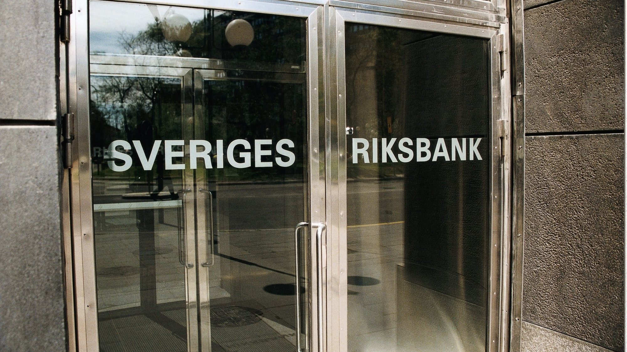 epa05154506 A undated handout image made available by Sweden&#039;s central bank, Sveriges Riksbank showing the main entrance of the central bank building in Stockholm, Sweden. The Swedish central bank 11 February 2016 cut its key repo rate by 0.15 percentage points to a record low of minus 0.50 per cent in a bid to support a rise in inflation. Sweden&#039;s inflation rate was 0.1 per cent in December, according to the country&#039;s statistics agency. The central bank&#039;s inflation target is 2 per cent. The central bank, known as the Riksbank, projected inflation to be 0.7 per cent in 2016, lower than its December estimate of 1.3 per cent. Lower energy prices and low rent increases were contributing factors. In addition to safeguarding its inflation target, the cuts were also necessary amid uncertainty regarding global developments and moves by other central banks, the Riksbank said. The repo rate is the interest rate that commercial banks get when they deposit money for seven days at the Riksbank. A negative rate means banks have to pay money for keeping deposits with the central bank. Many analysts had expected the interest rate cut.  EPA/SVERIGES RIKSBANK / HANDOUT  HANDOUT EDITORIAL USE ONLY/NO SALES