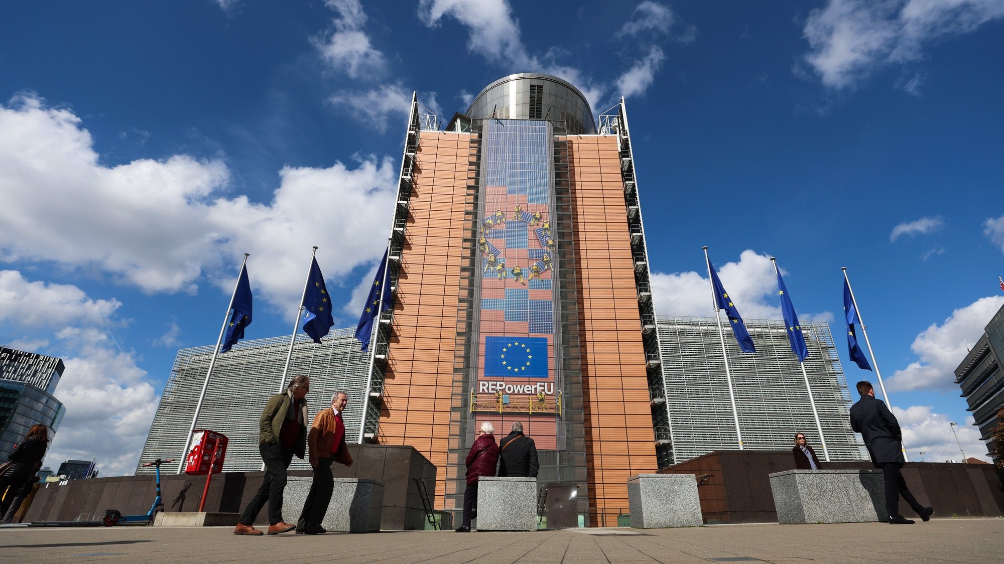epa11242486 A view of European Commission headquarters, Berlaymont building in Brussels, Belgium, 25 March 2024. On March 25, the EU Commission initiated non-compliance investigations under the Digital Markets Act (DMA) into Alphabet&#039;s rules on steering in Google Play and self-preferencing on Google Search, Apple&#039;s rules on steering in the App Store, and the choice screen for Safari, as well as Meta&#039;s &#039;pay or consent model&#039;. The Commission suspects that the measures implemented by these gatekeepers do not fully comply with their obligations under the DMA.  EPA/OLIVIER HOSLET