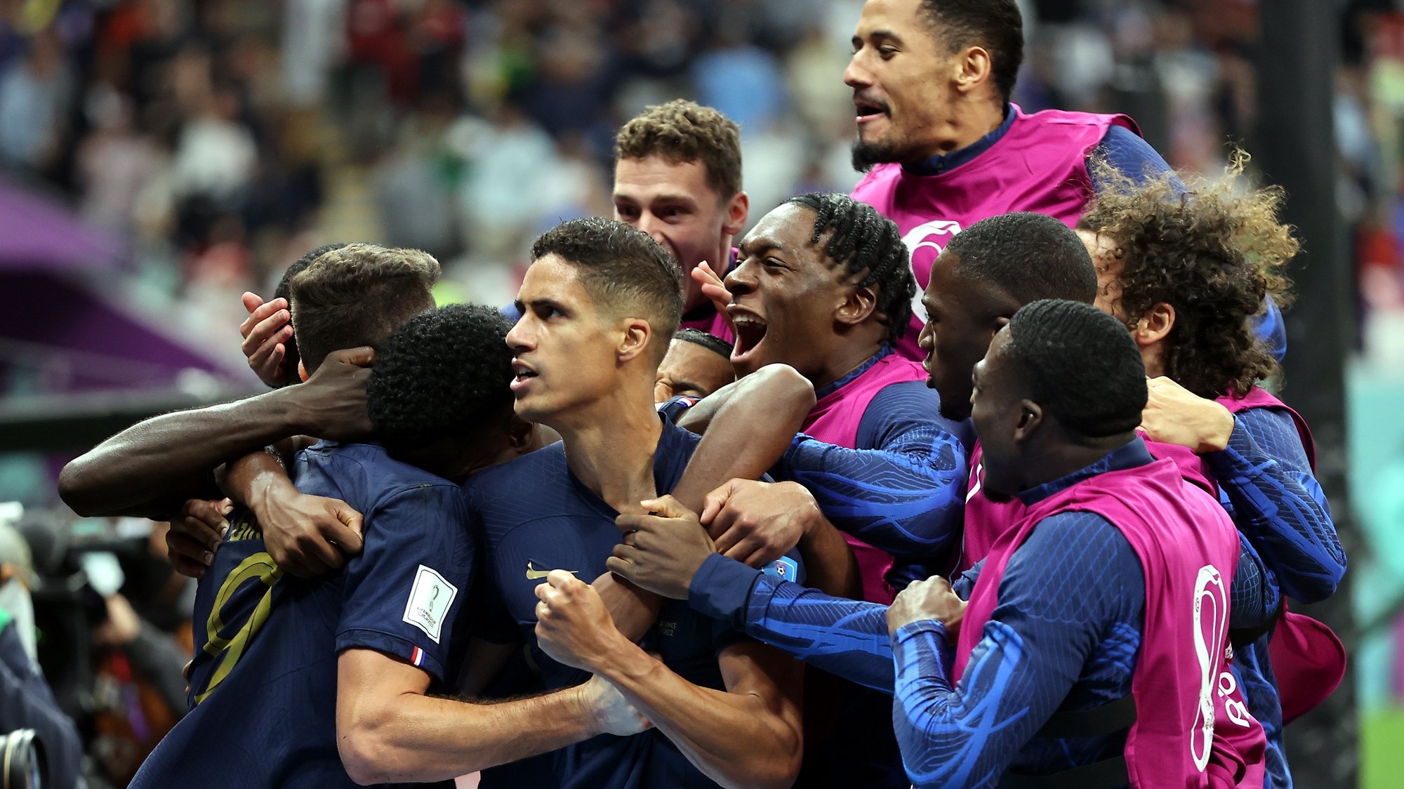 epa10360272 Players of France celebrates after the 2-1 during the FIFA World Cup 2022 quarter final soccer match between England and France at Al Bayt Stadium in Al Khor, Qatar, 10 December 2022.  EPA/Tolga Bozoglu