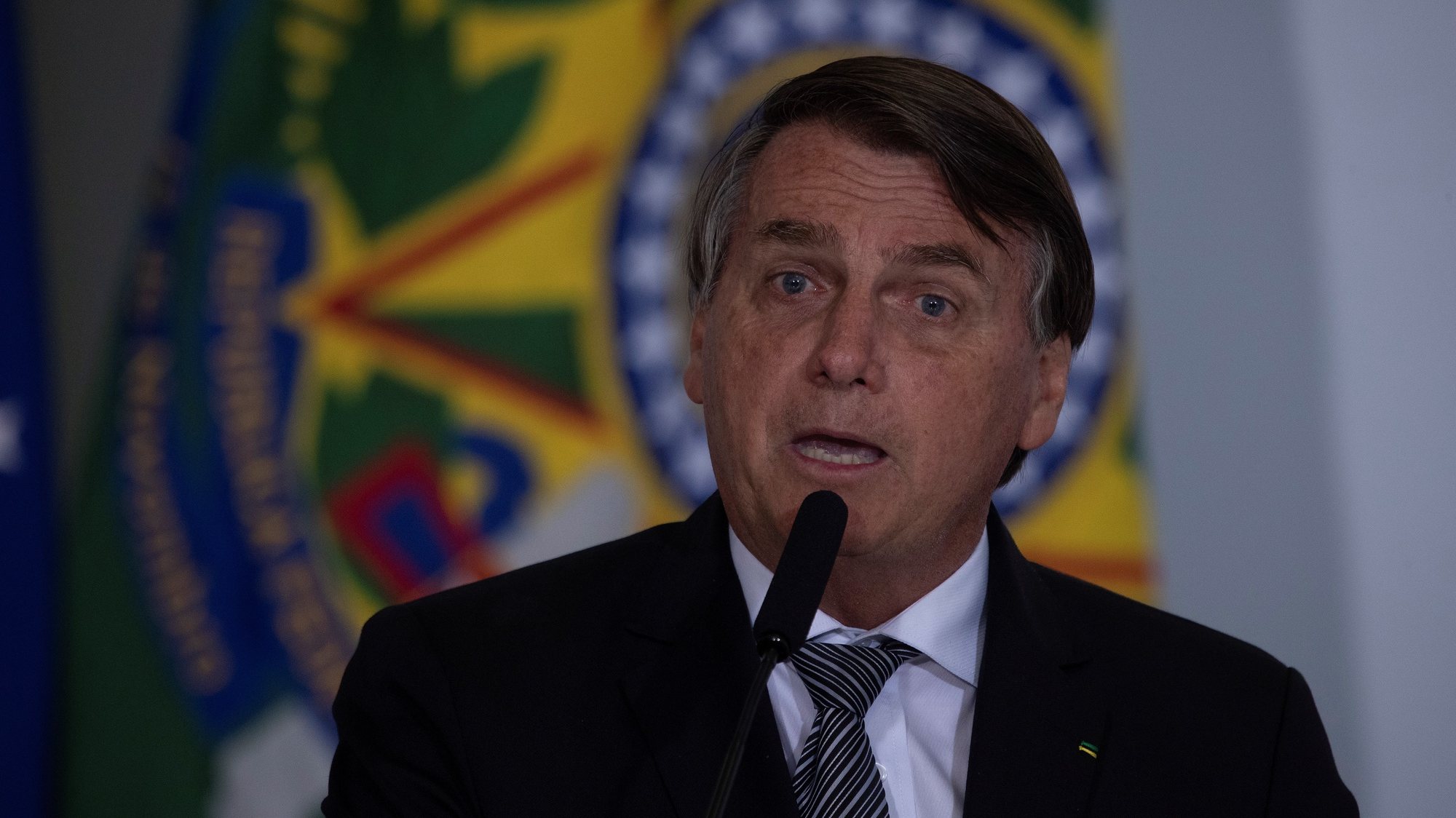 epa08871574 President of Brasil Jair Bolsonaro delivers a speech during the launching of the program &#039;Saude con agente&#039; (Health wit us) at Planalto Presidential Palace in Brasilia, Brazil, 08 December 2020. The program seeks better health indicators and basic attention to Brazilian people.  EPA/JoÃ©dson Alves