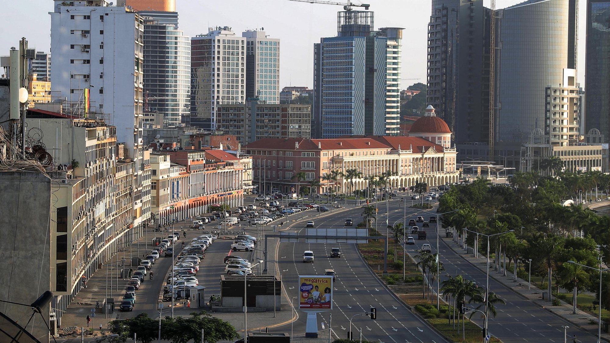 Vista panorâmica da marginal de Luanda, Angola, 4 de junho de 2023.  AMPE ROGÉRIO/LUSA