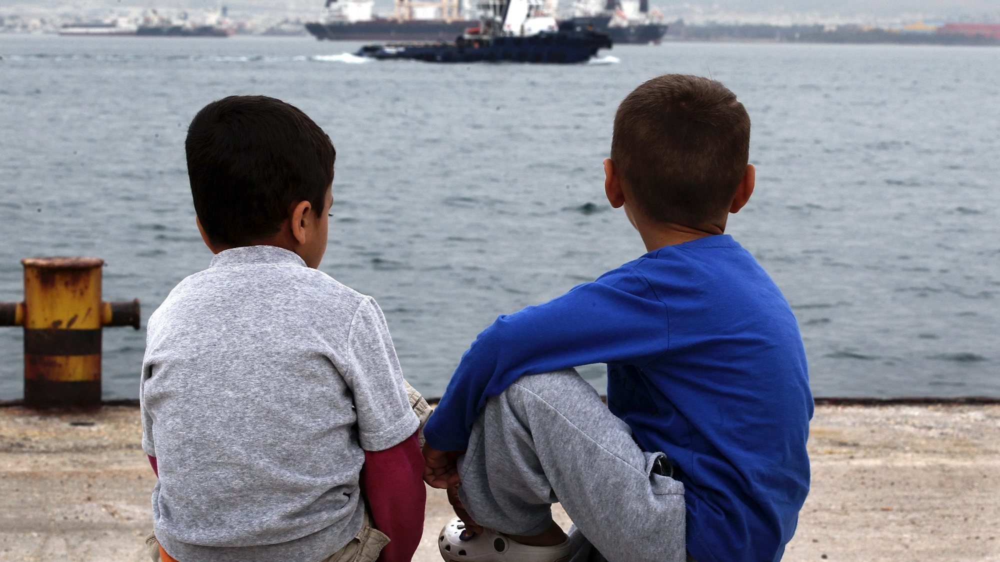 A Grécia foi criticada por ter menores em campos sem proteção