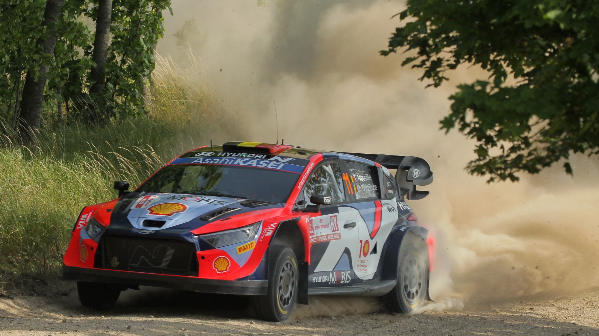 epa11446982 Thierry Neuville from Belgium drives the Hyundai i20 N Rally1 Hybrid on route 16 of the &#039;Gmina Mrogowo&#039; special stage during day 4 of the 80th Rally Poland 2024 as part of the World Rally Championship (FIA), in Baranowo, Poland, 30 June, 2024.  EPA/Tomasz Waszczuk POLAND OUT