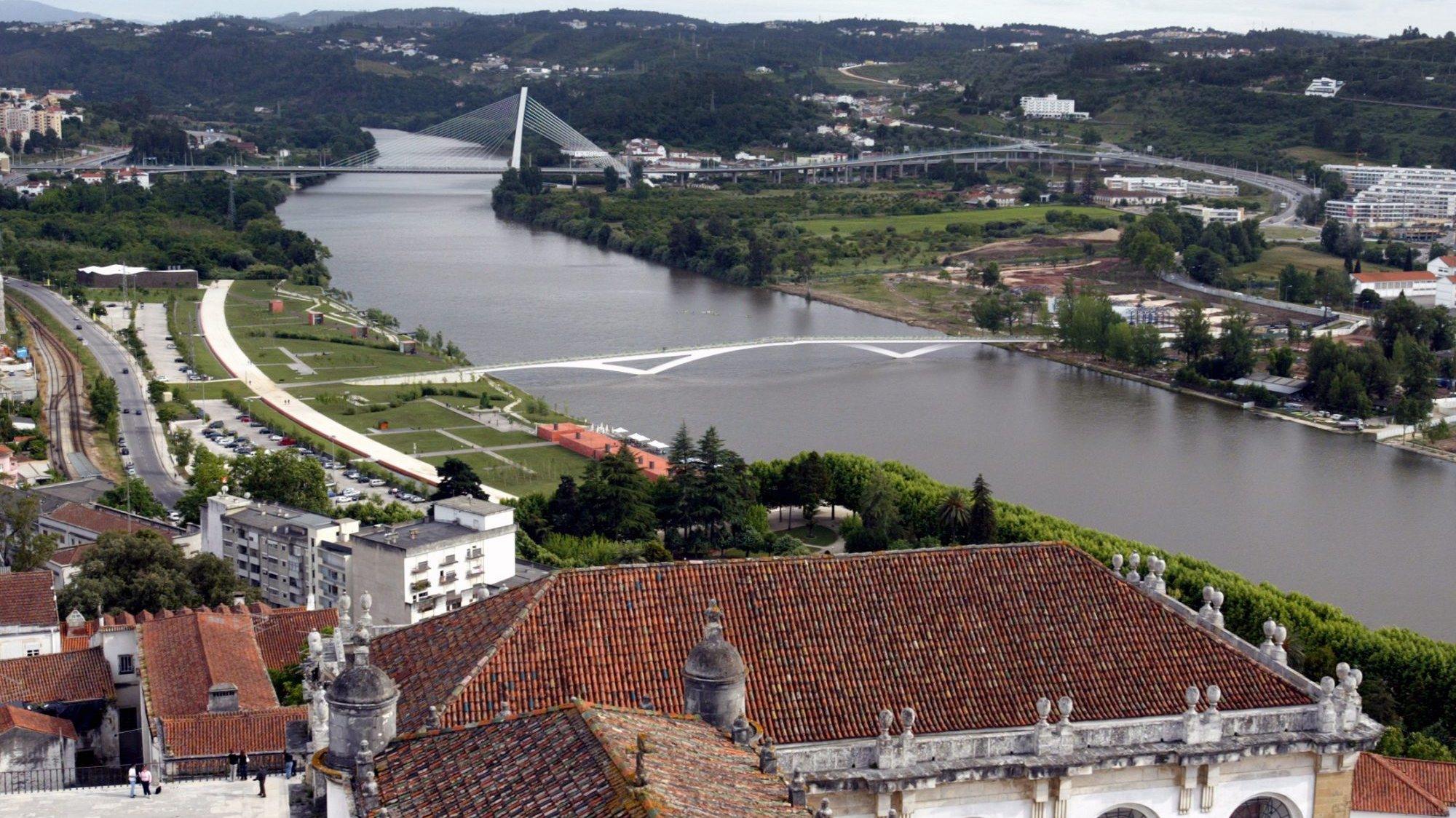 A Câmara de Coimbra revelou que a candidatura da Baixa da cidade recebeu o terceiro maior montante a nível nacional, entre as 65 candidaturas aprovadas de um total de 160
